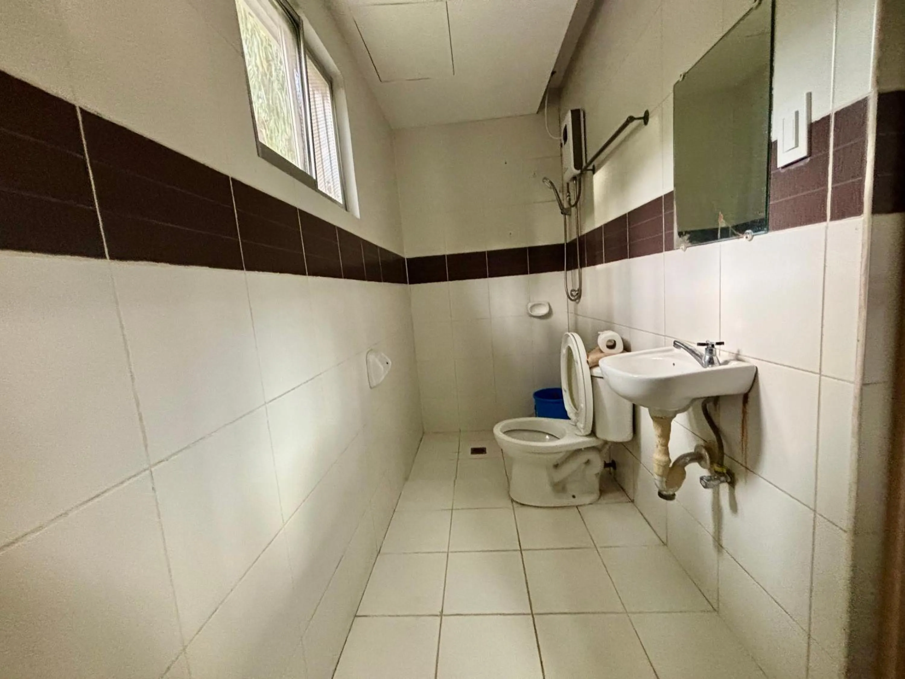 Bathroom in D' Leonor Inland Resort and Adventure Park
