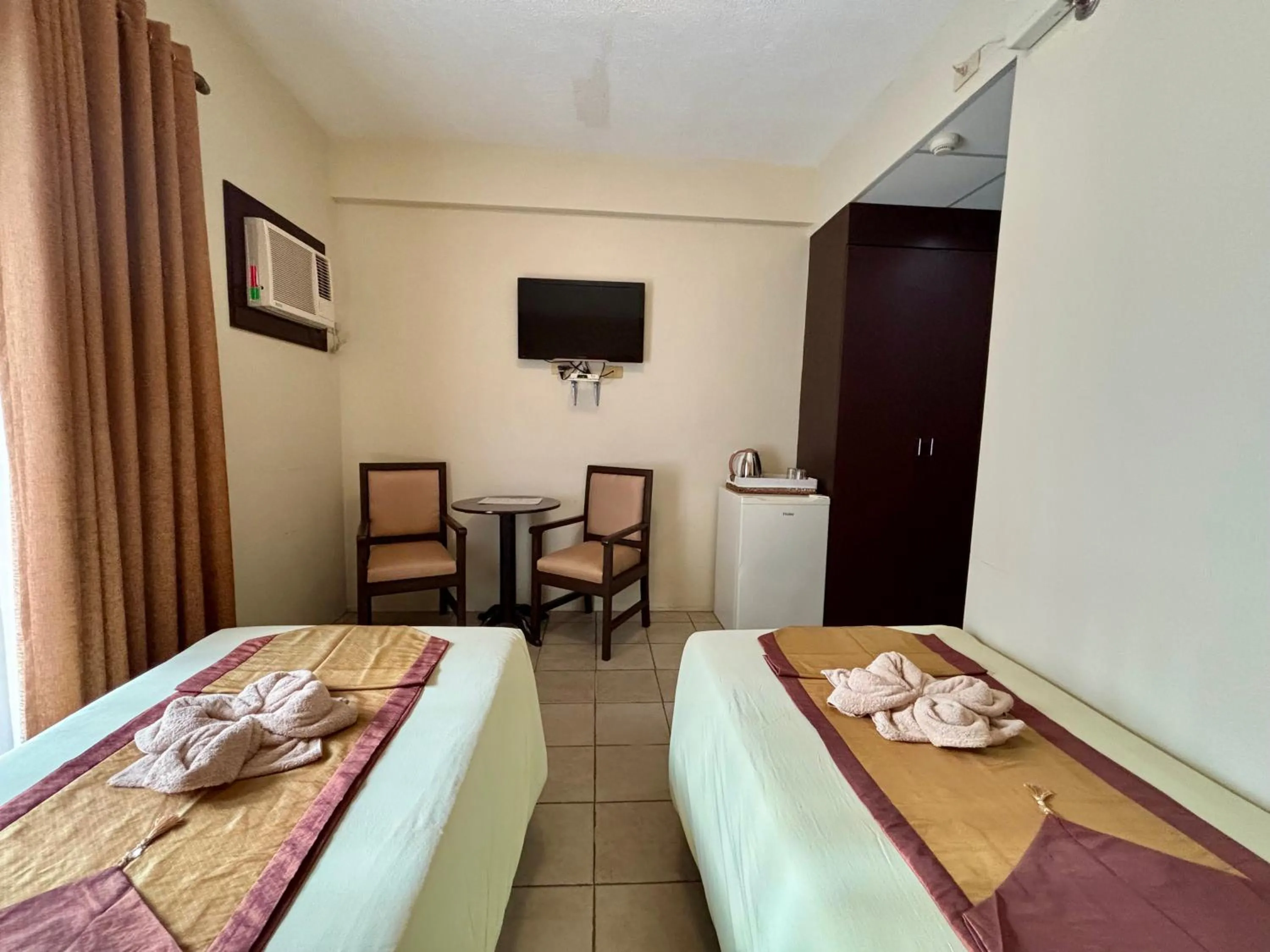 Bed in D' Leonor Inland Resort and Adventure Park
