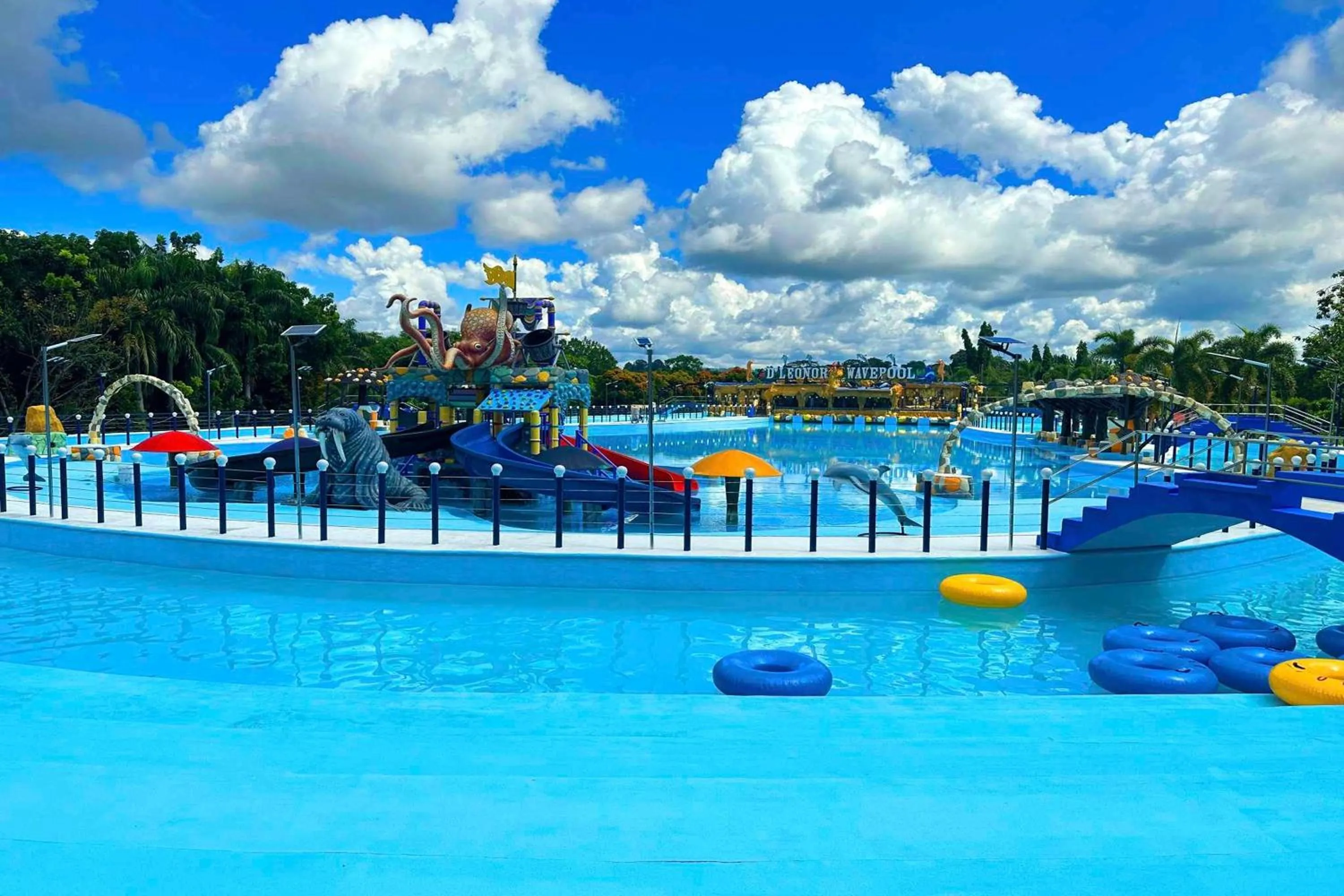 Swimming pool in D' Leonor Inland Resort and Adventure Park