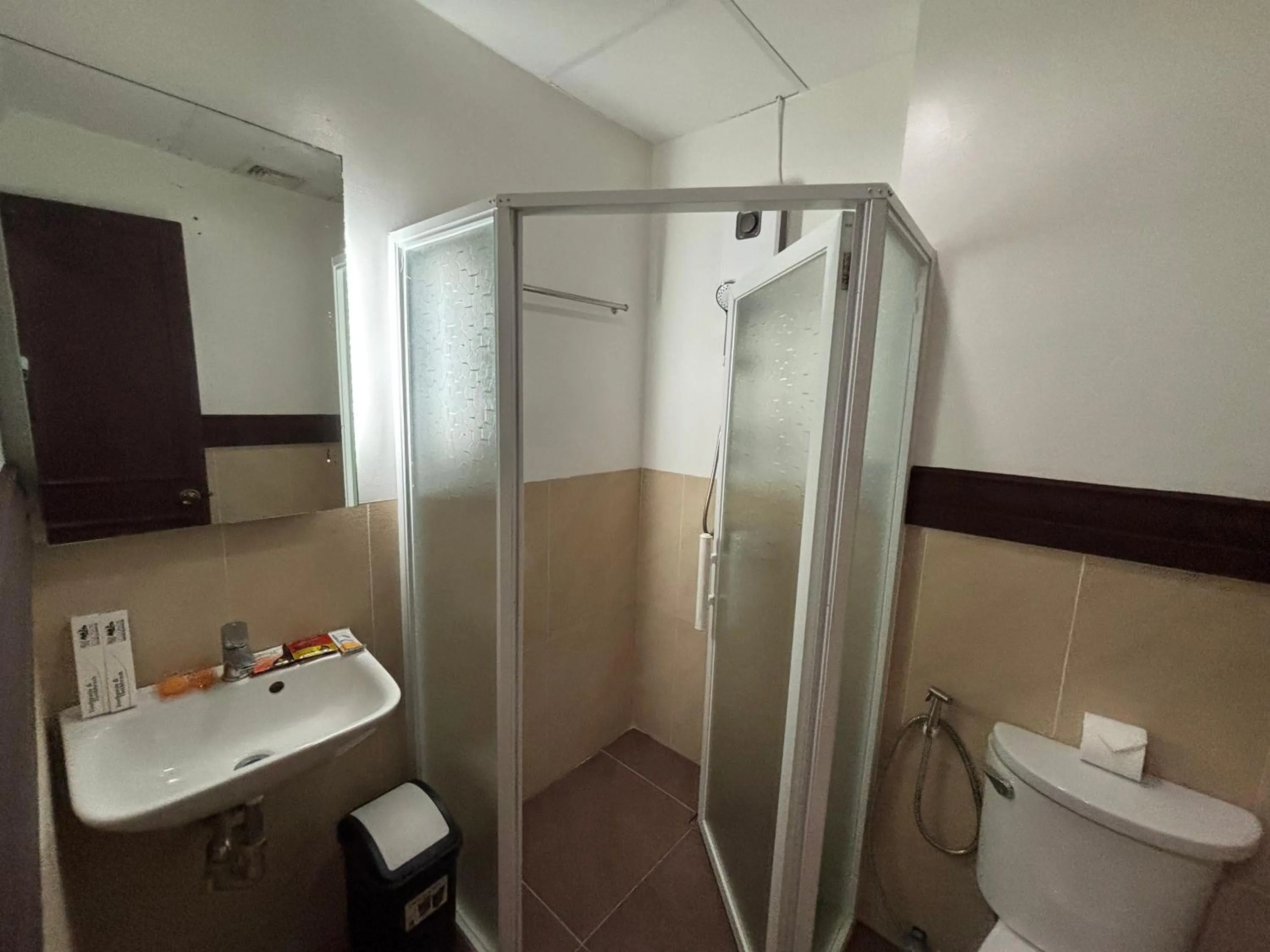 Bathroom in D' Leonor Inland Resort and Adventure Park