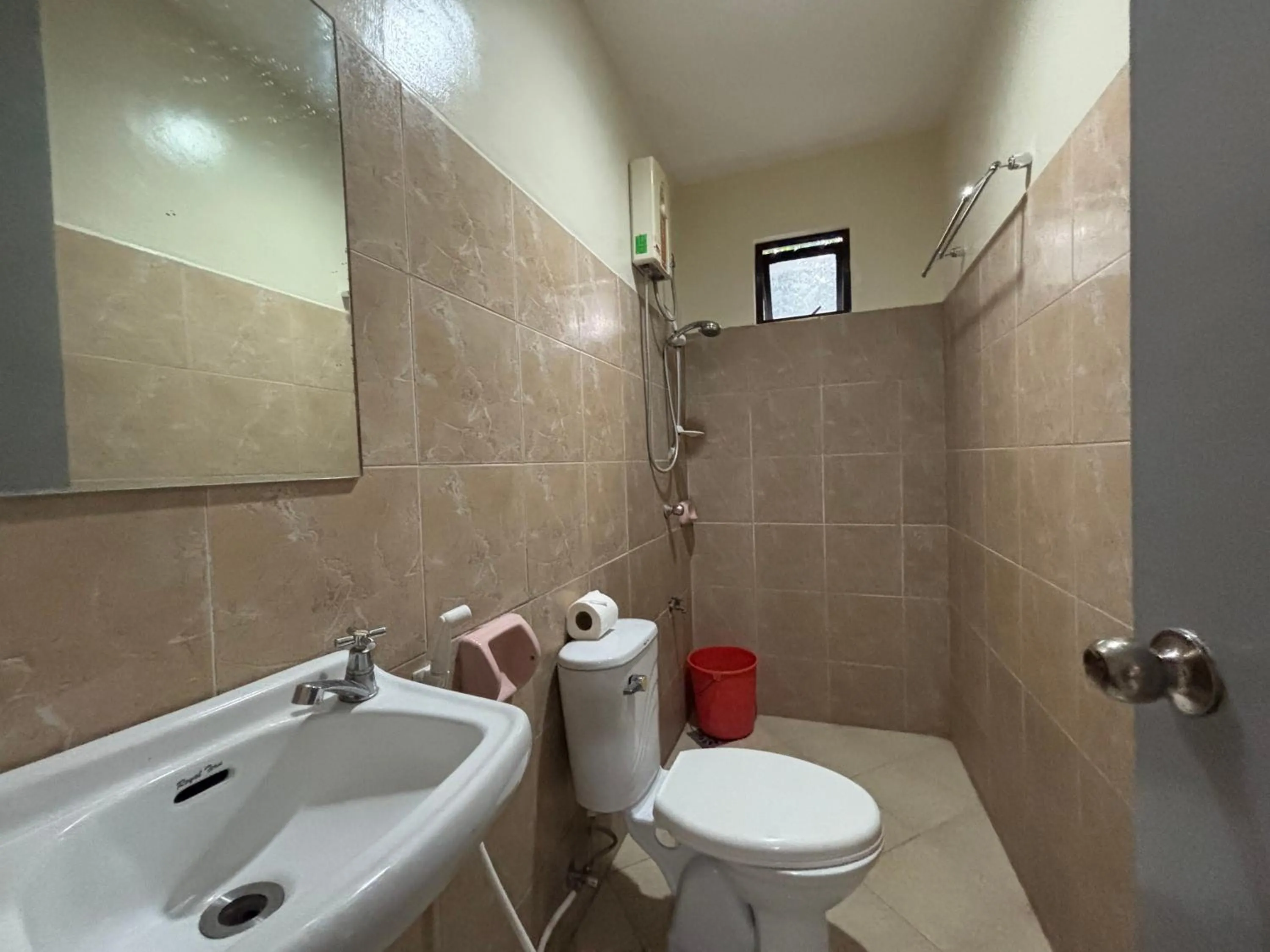 Bathroom in D' Leonor Inland Resort and Adventure Park