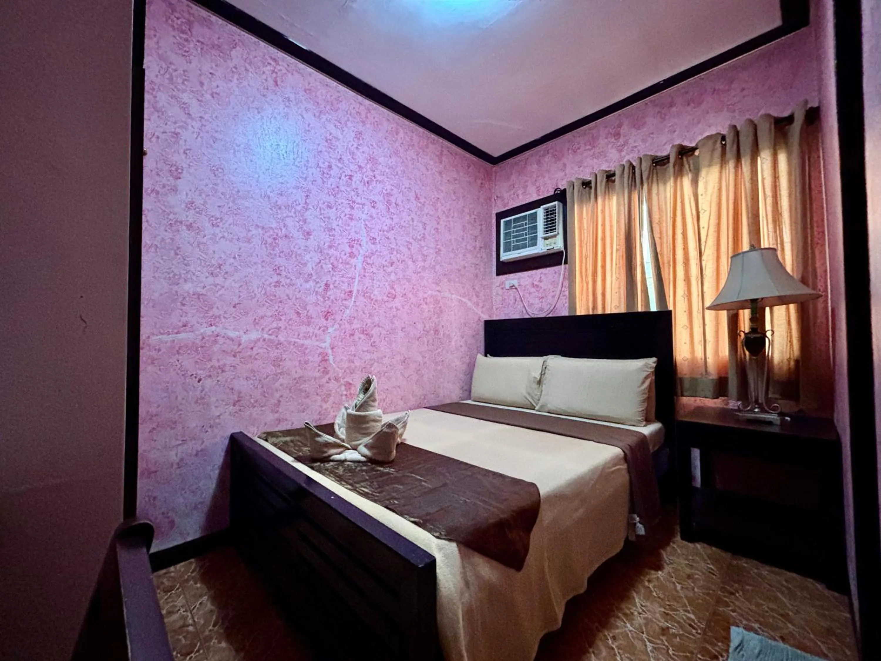 Bed in D' Leonor Inland Resort and Adventure Park