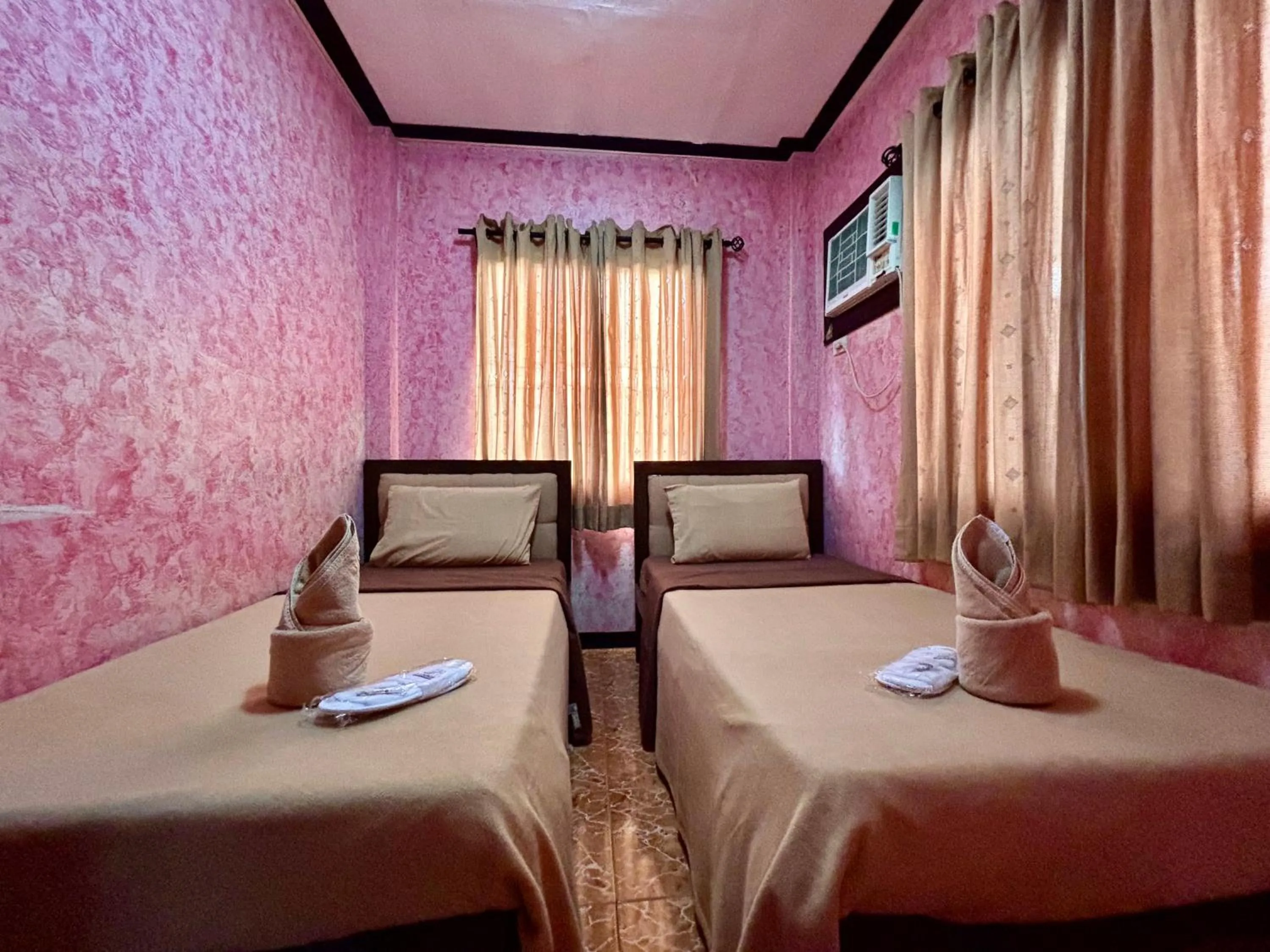 Bed in D' Leonor Inland Resort and Adventure Park