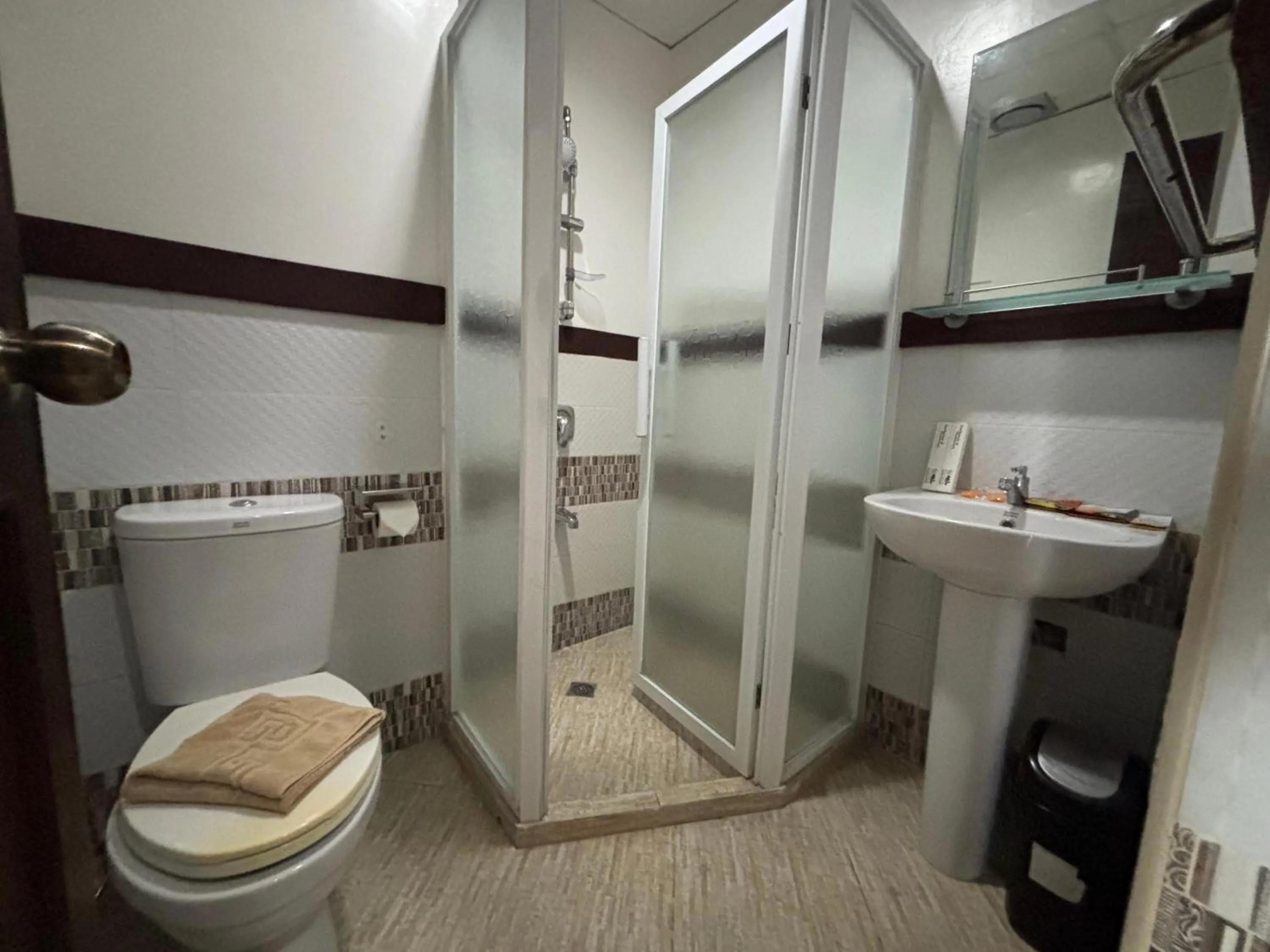 Bathroom in D' Leonor Inland Resort and Adventure Park