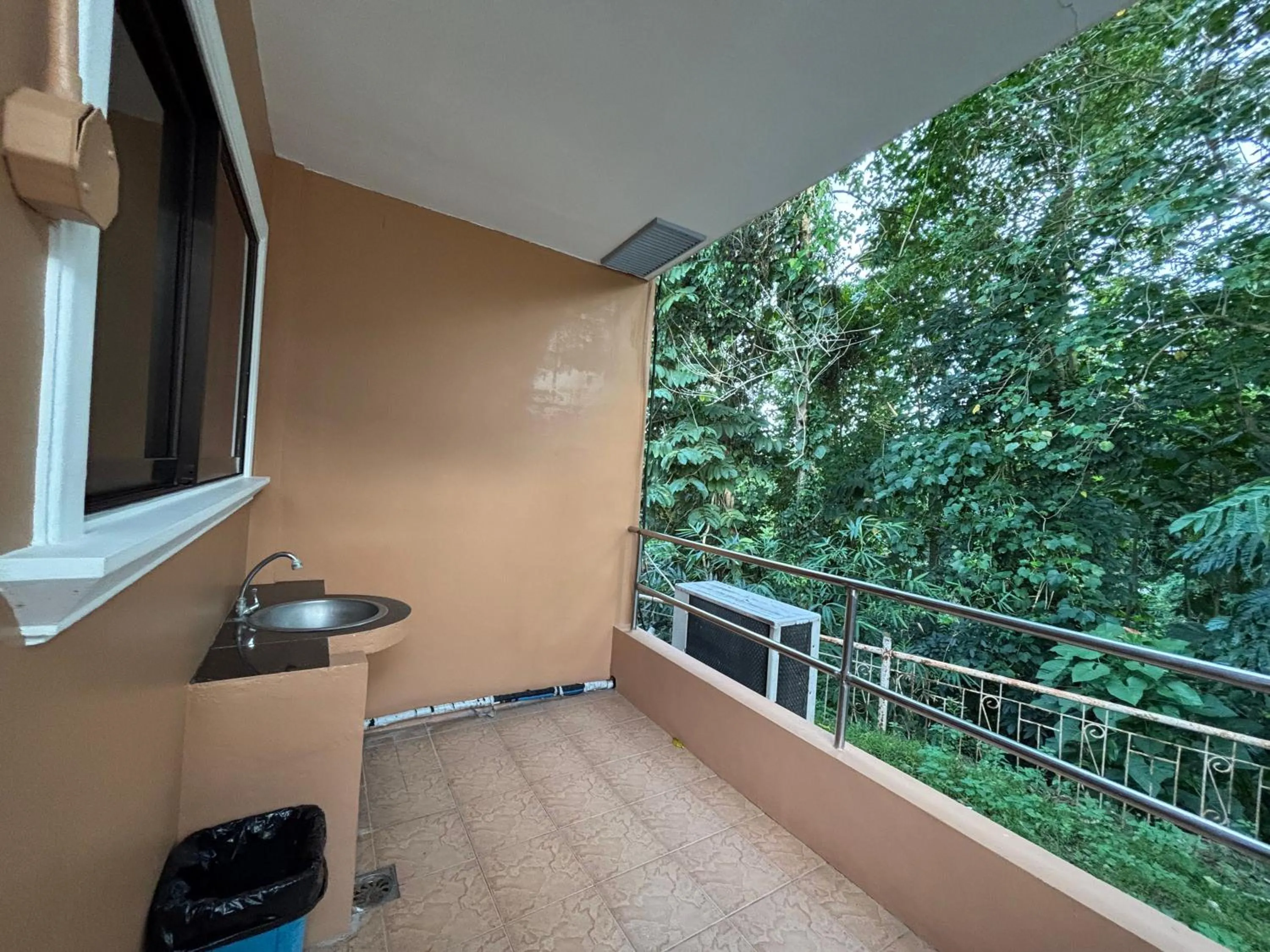 Balcony/Terrace in D' Leonor Inland Resort and Adventure Park