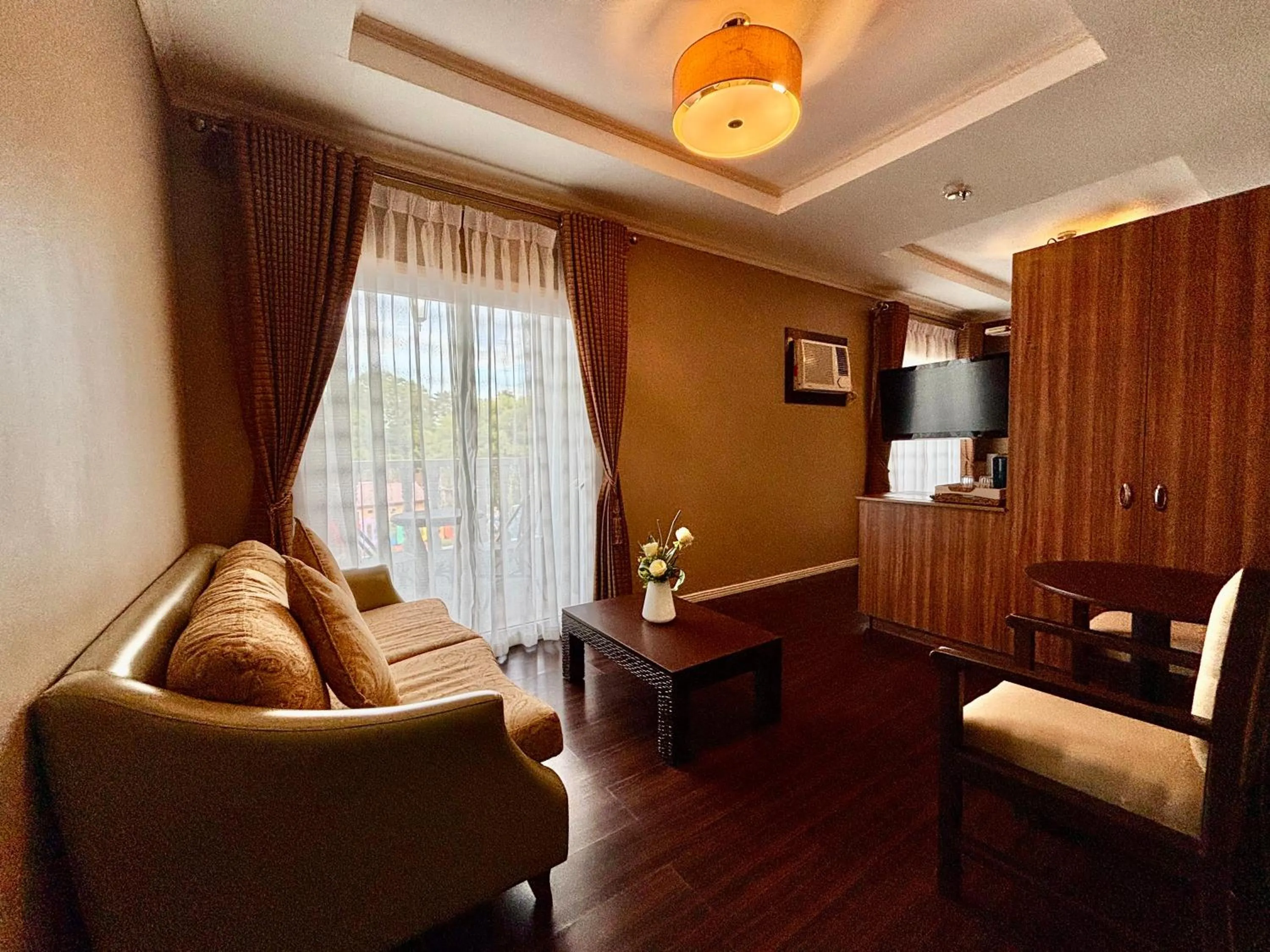 Living room in D' Leonor Inland Resort and Adventure Park