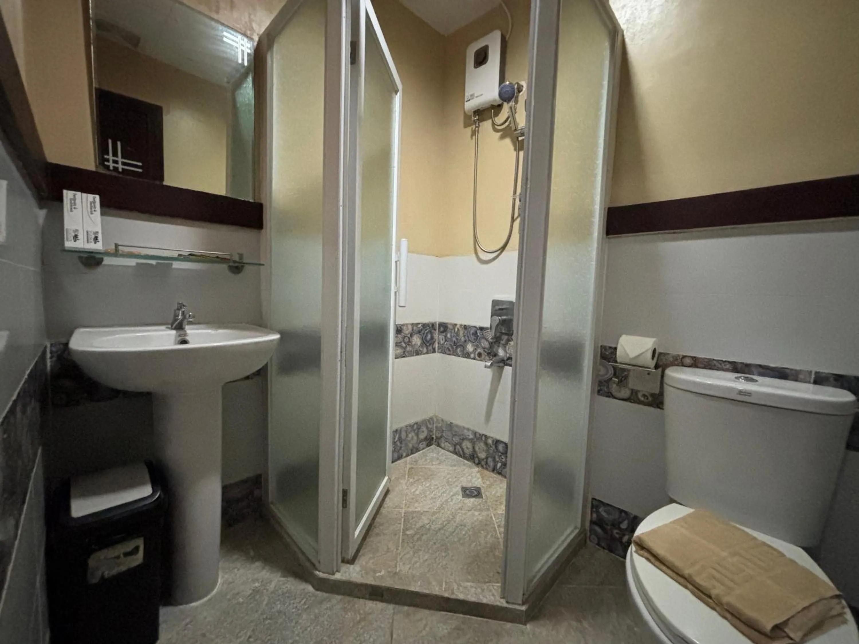 Bathroom in D' Leonor Inland Resort and Adventure Park