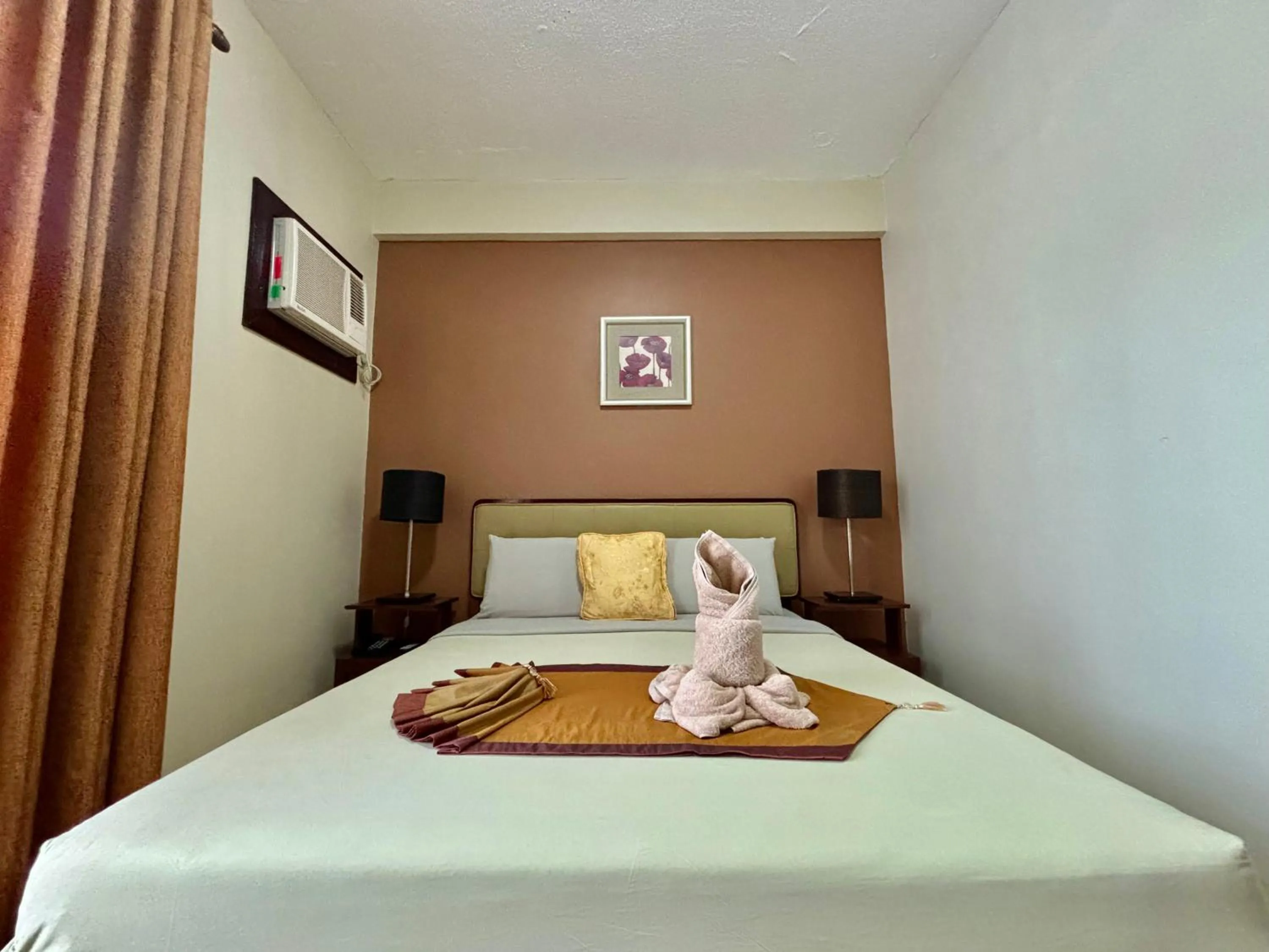 Photo of the whole room, Bed in D' Leonor Inland Resort and Adventure Park