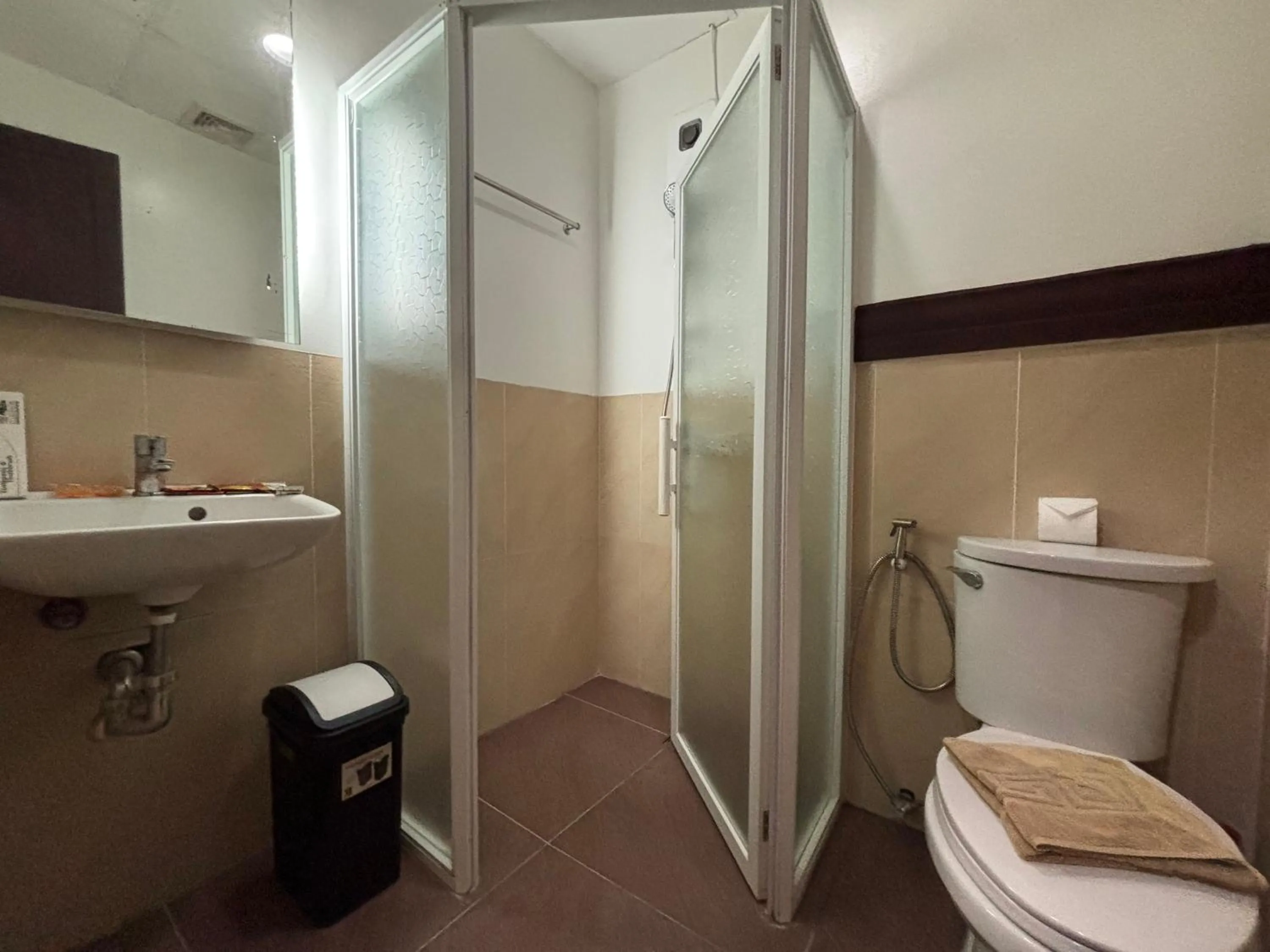 Bathroom in D' Leonor Inland Resort and Adventure Park