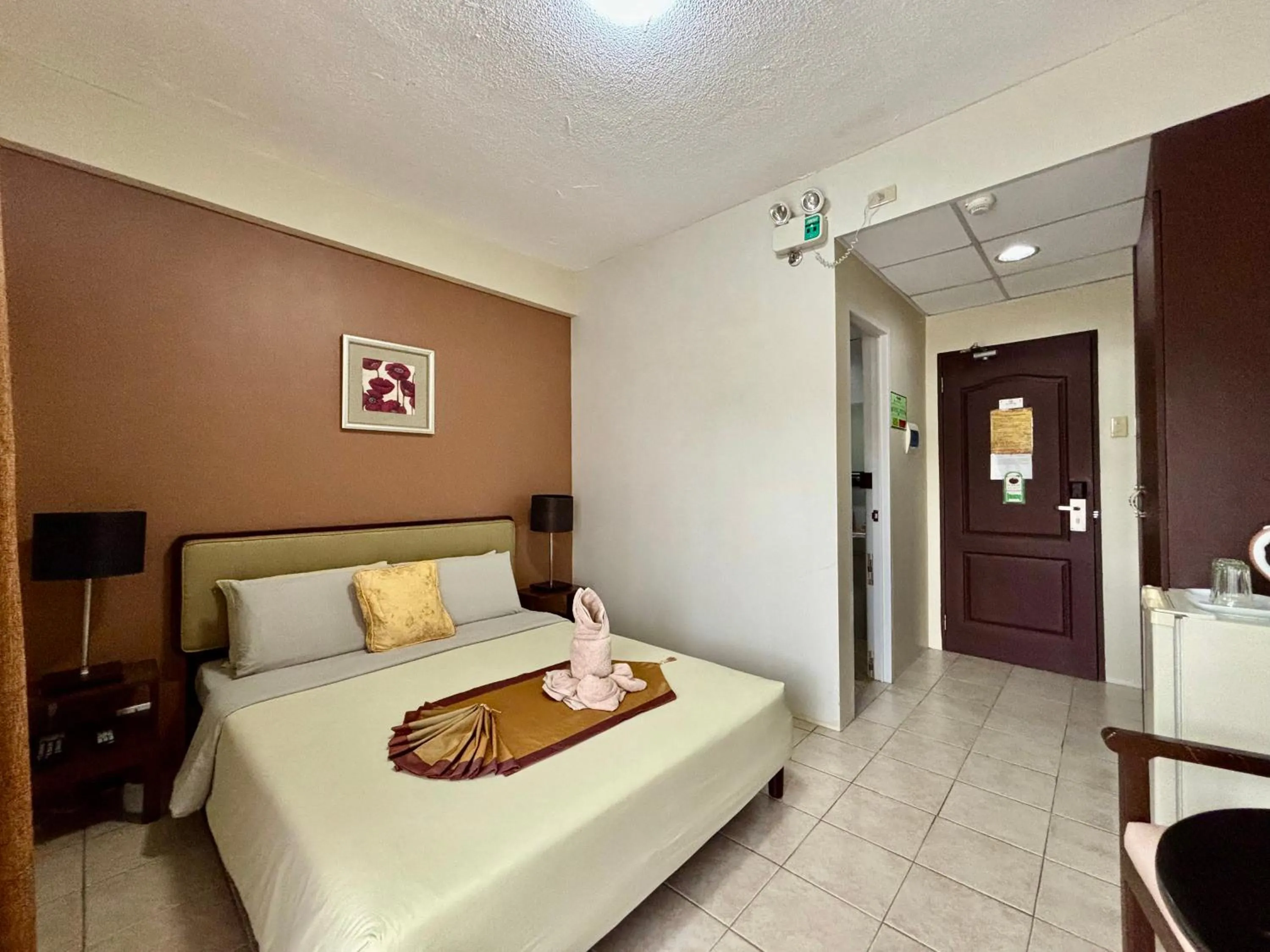 Bed in D' Leonor Inland Resort and Adventure Park