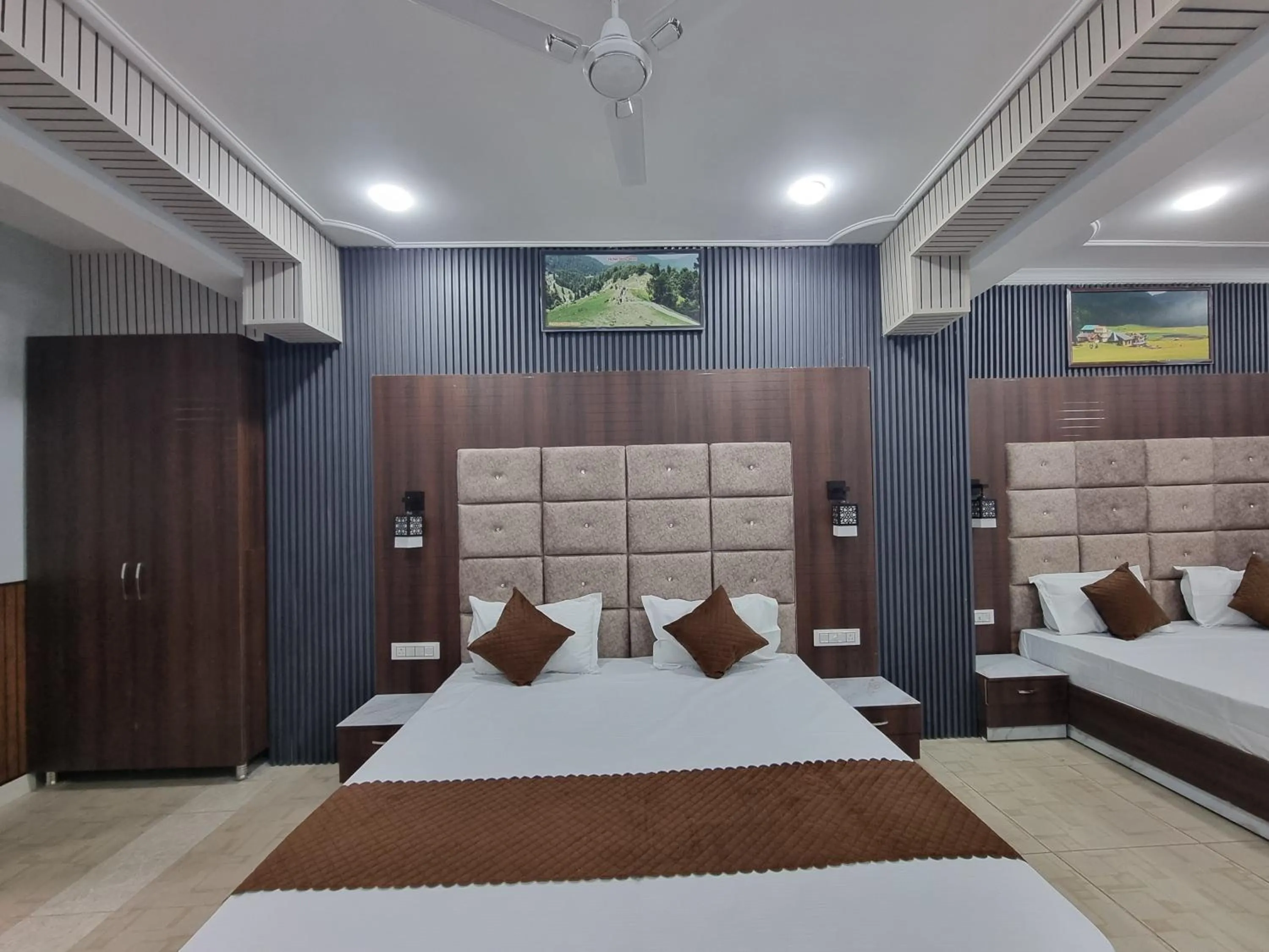 Bed in Hotel stay well Dalhousie
