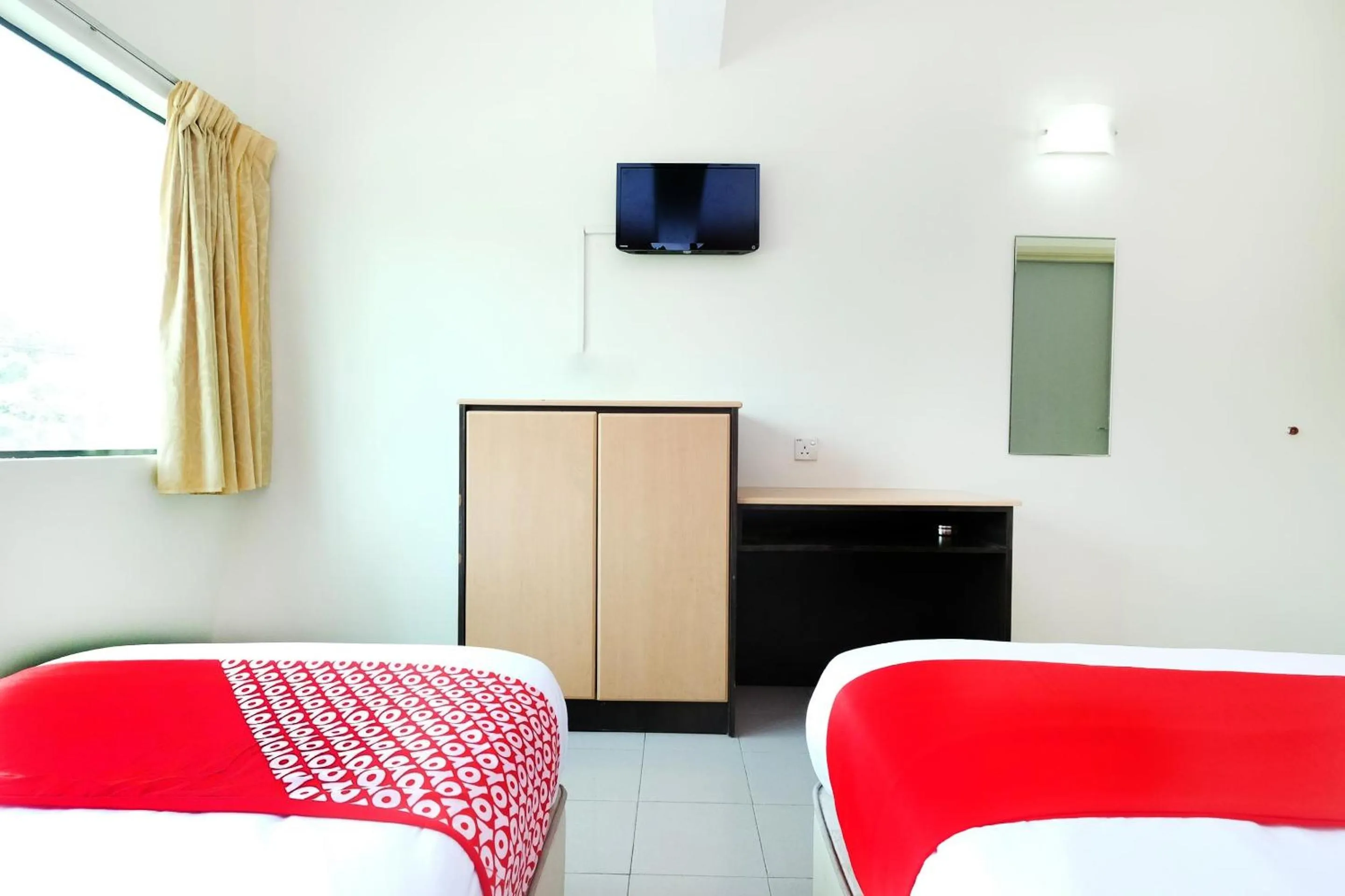 Bedroom, Bed in Hotel O Bahau Near Taisho Mountain Formerly Sri Mutiara Bahau