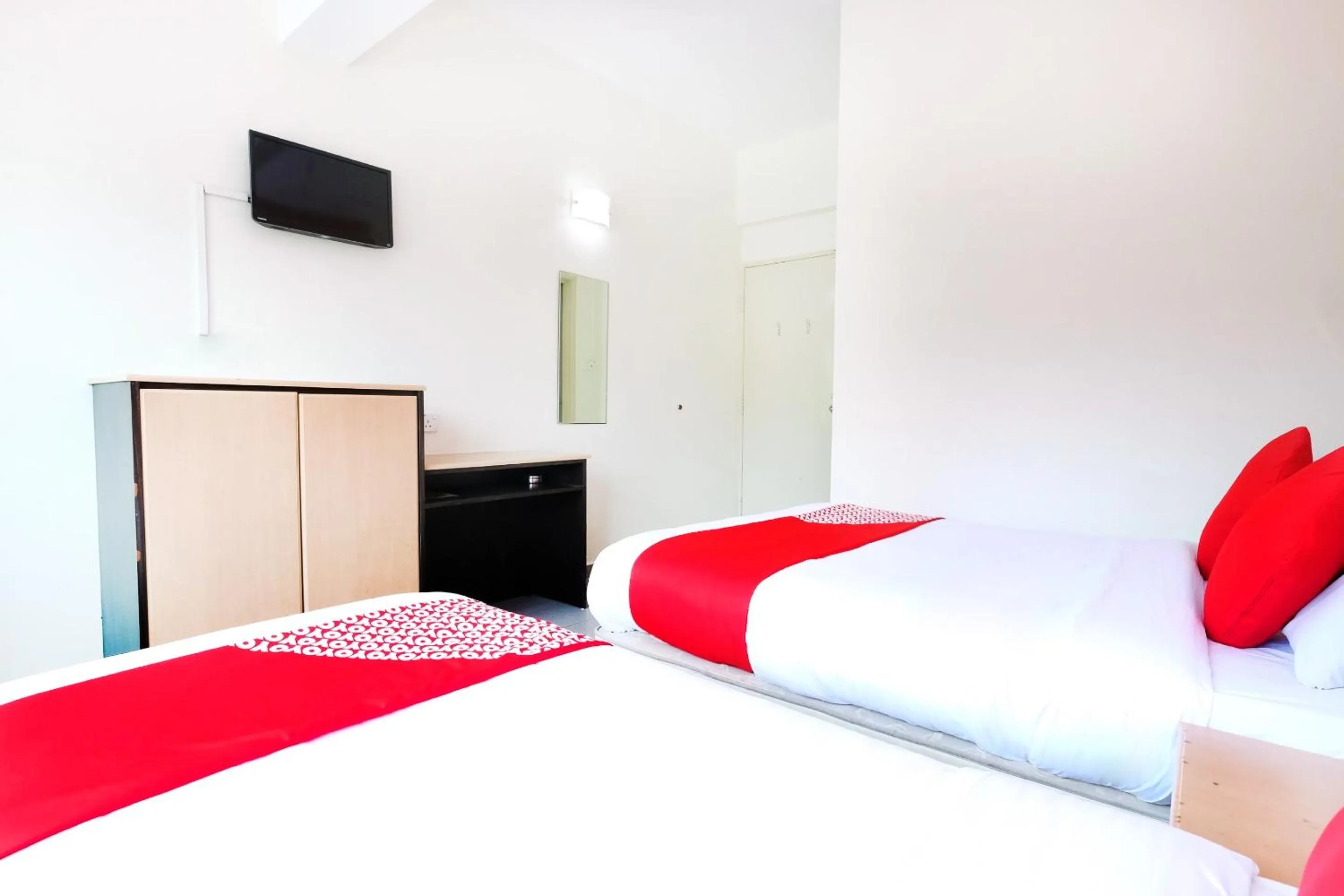 Bedroom, Bed in Hotel O Bahau Near Taisho Mountain Formerly Sri Mutiara Bahau