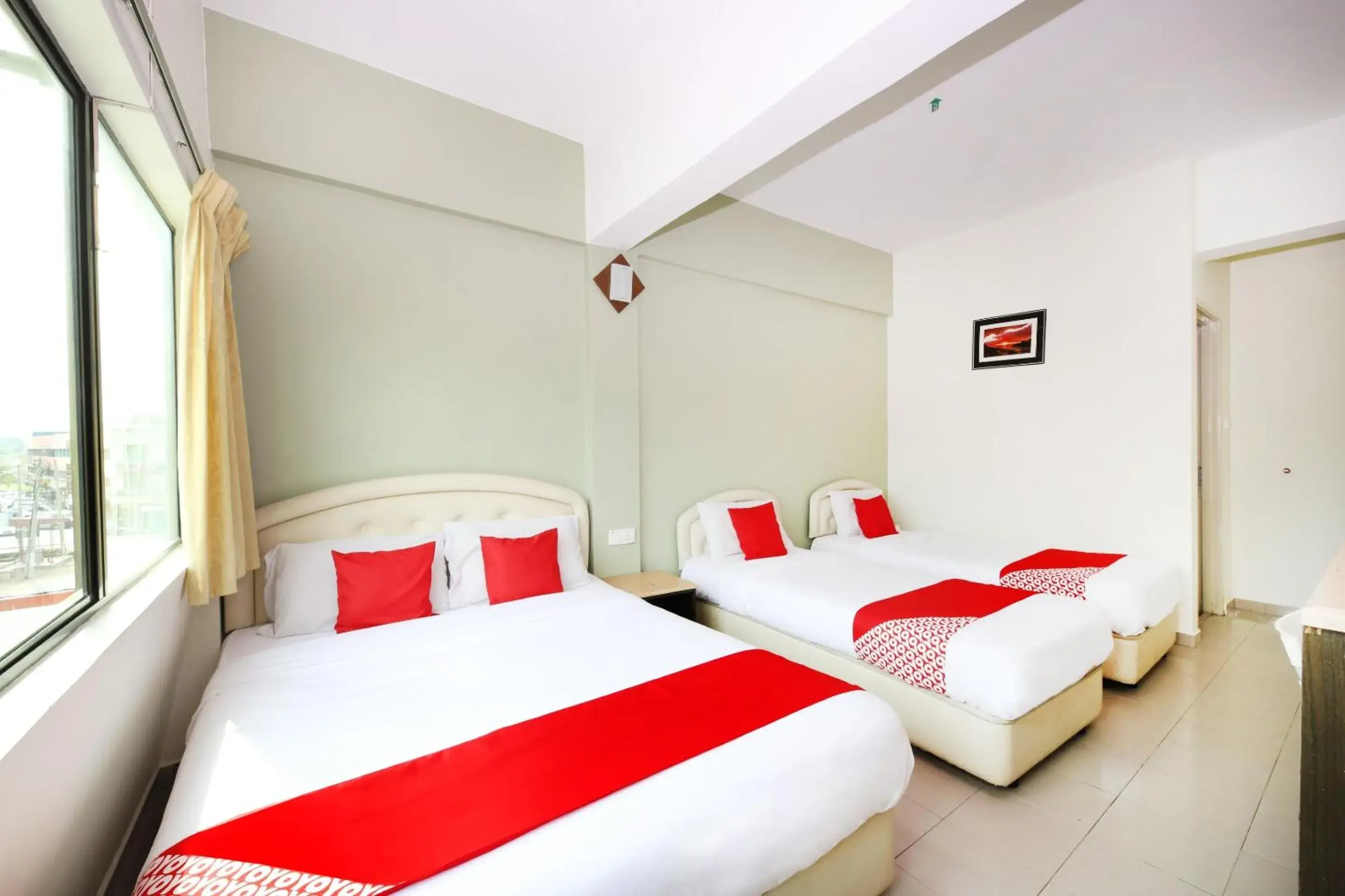 Family Suite in Hotel O Bahau Near Taisho Mountain Formerly Sri Mutiara Bahau Family Suite in Hotel O Bahau Near Taisho Mountain Formerly Sri Mutiara Bahau