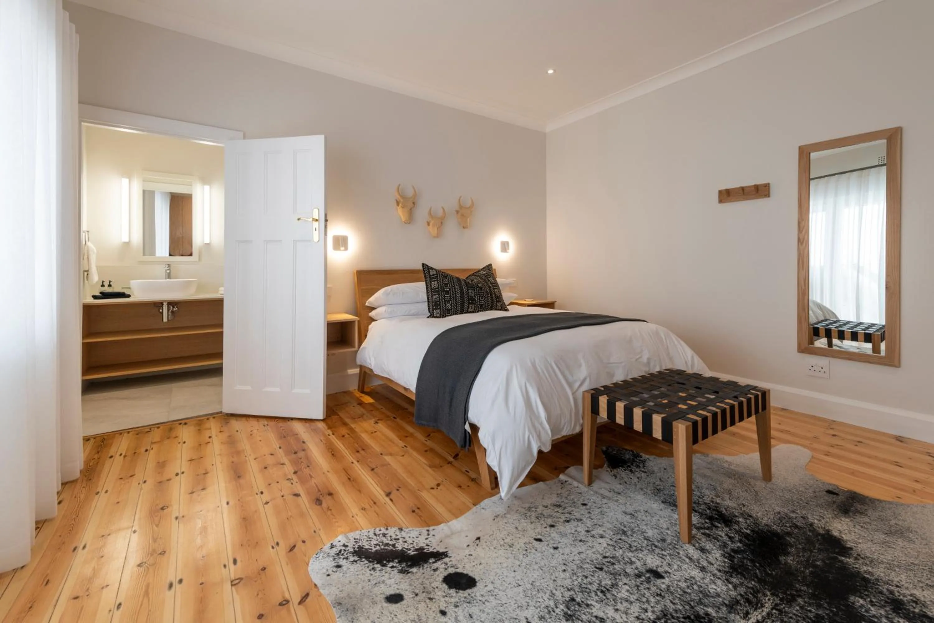 Bed in Hide-Away Guest House