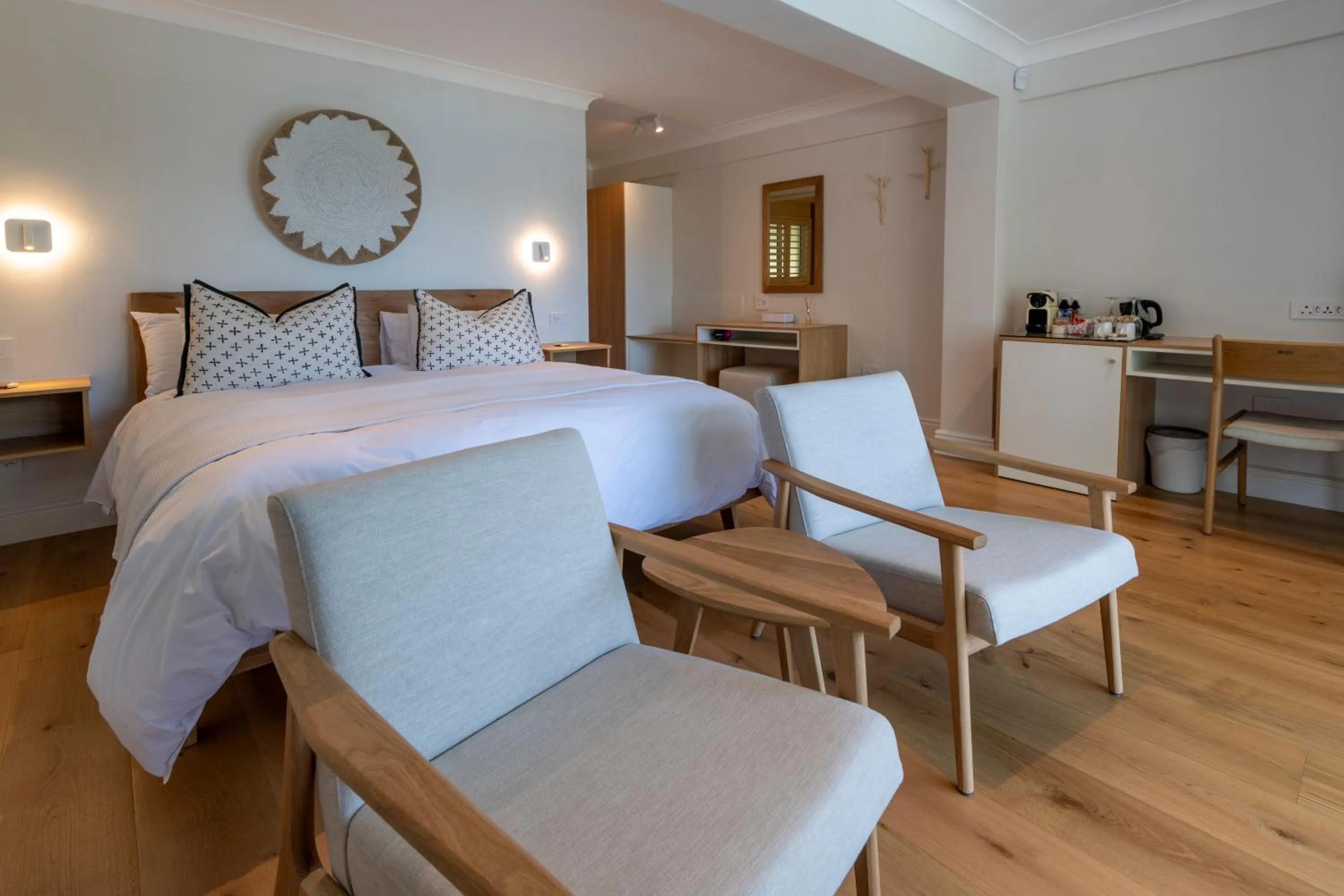 Bed in Hide-Away Guest House