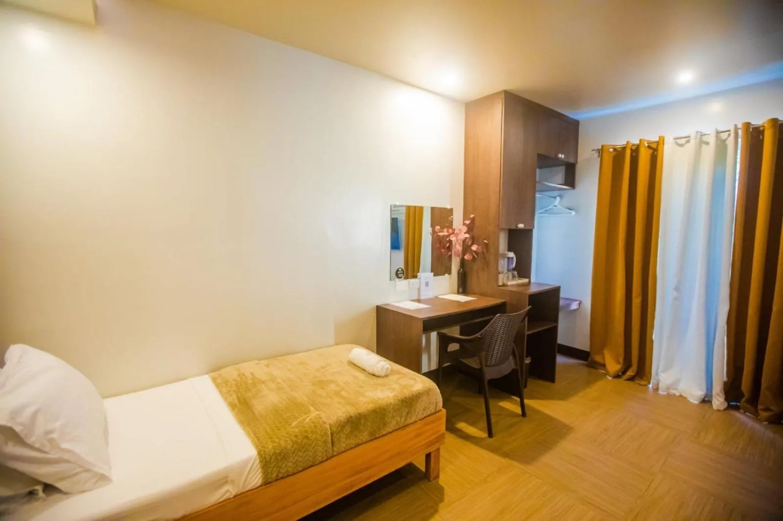 Deluxe Single Room with Balcony in Hotel NaeR