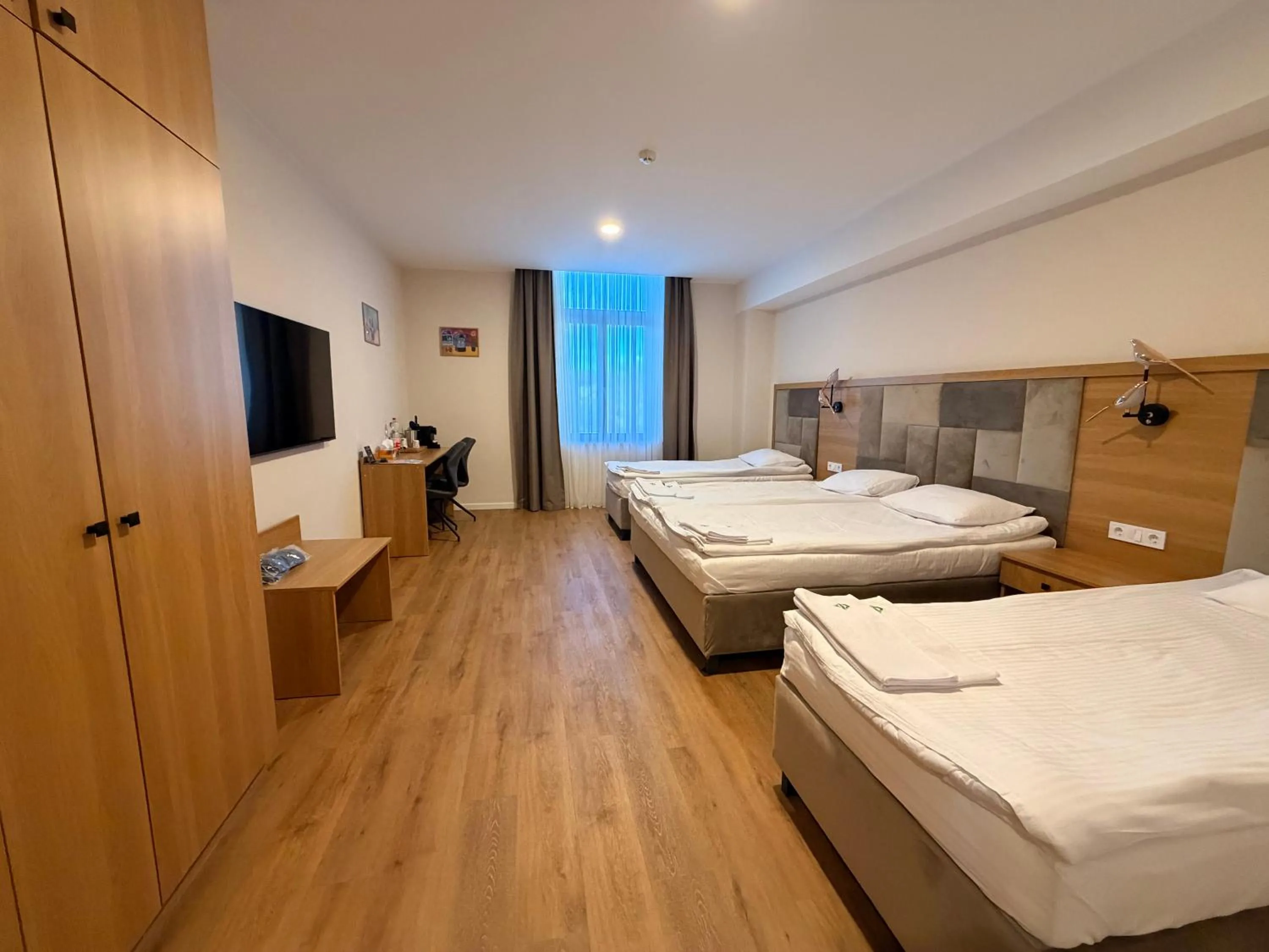 Promenaden Hotel