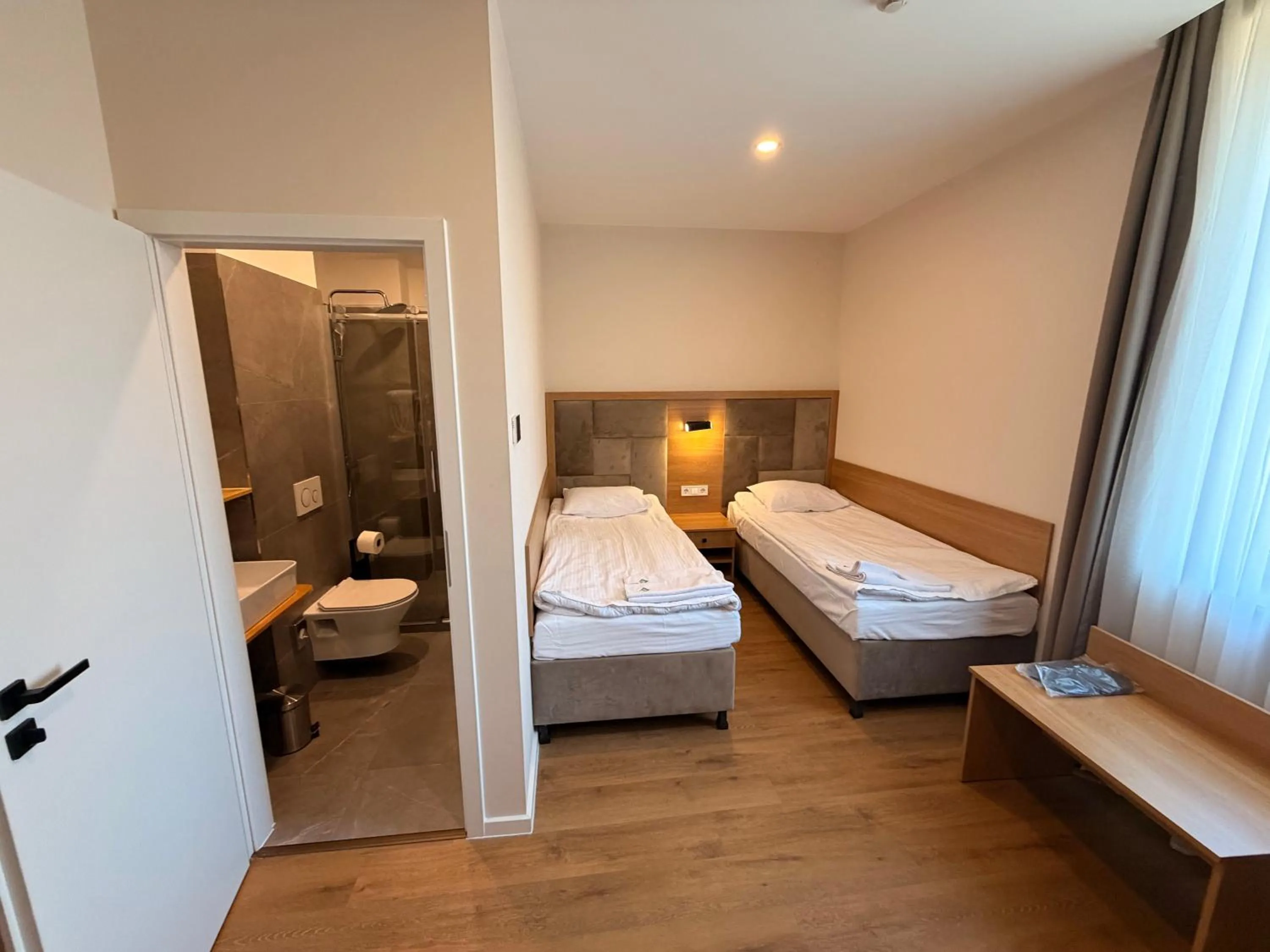 Standard Twin Room in Promenaden Hotel