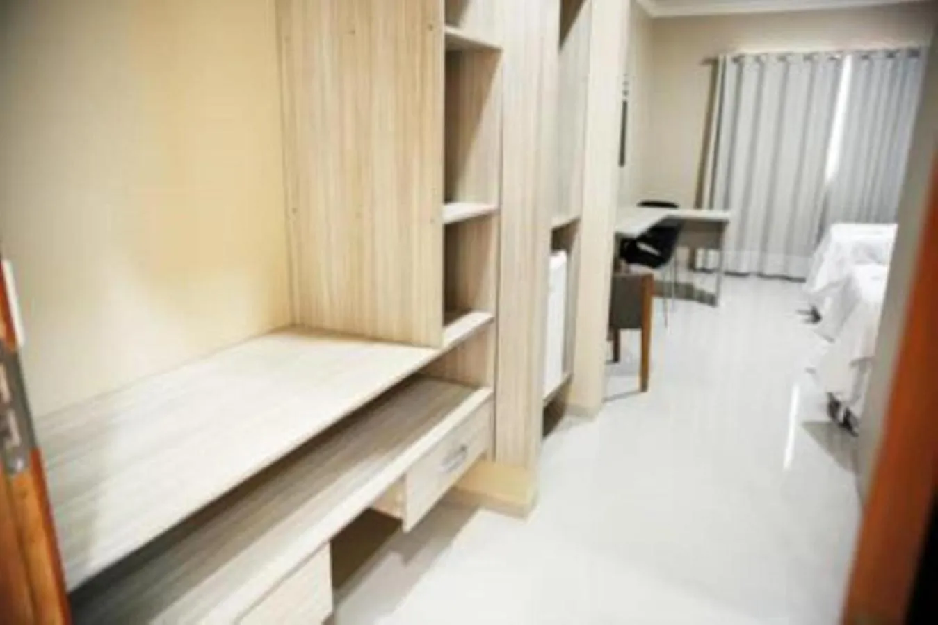 wardrobe, Bed in Hotel Vale Do Xingu