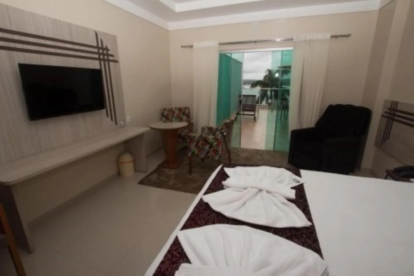 View (from property/room), Bed in Hotel Vale Do Xingu