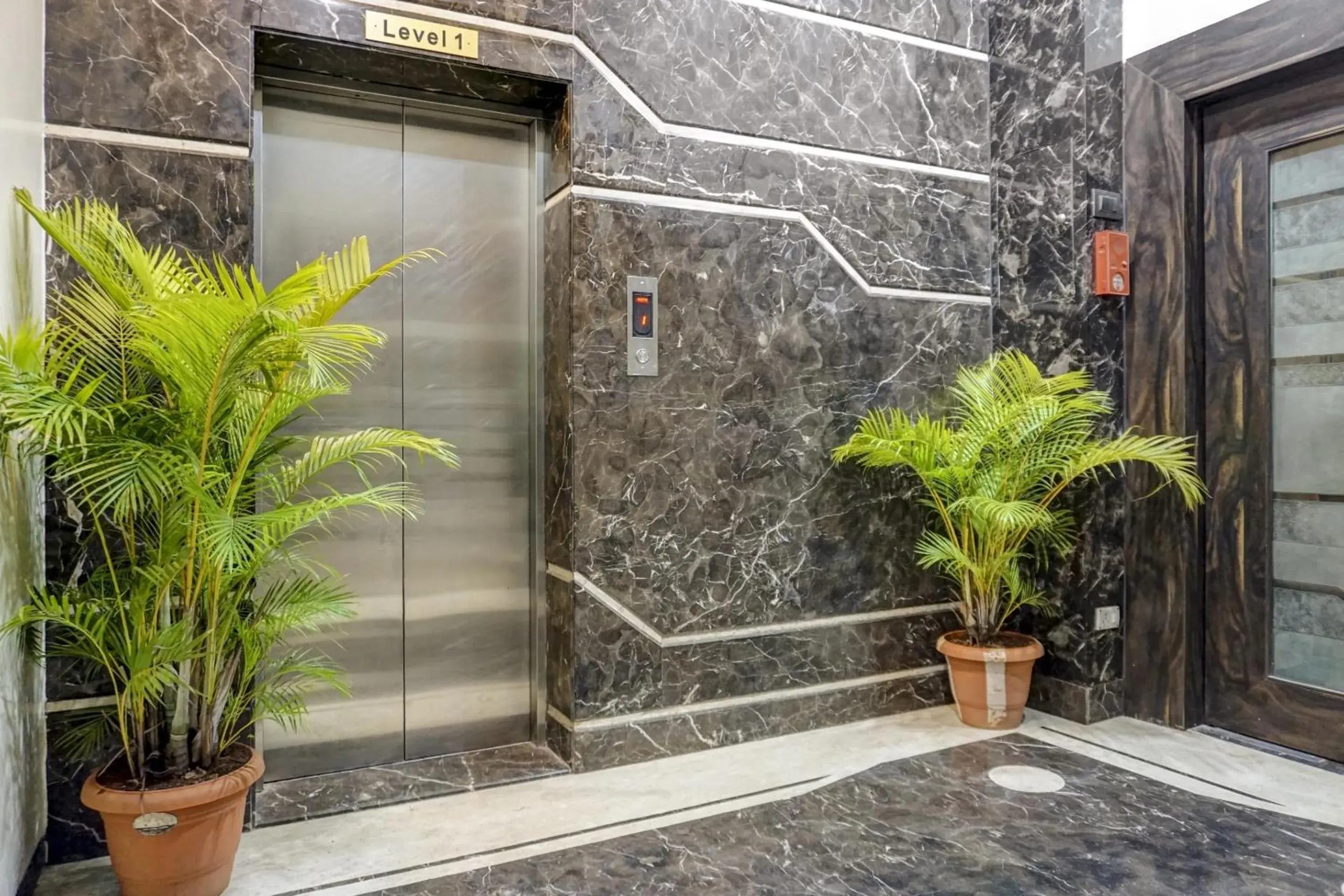 Lobby or reception in Super Townhouse OAK Regal Inn Near Sant Tukaram Nagar Metro Station Lobby or reception in Super Townhouse OAK Regal Inn Near Sant Tukaram Nagar Metro Station
