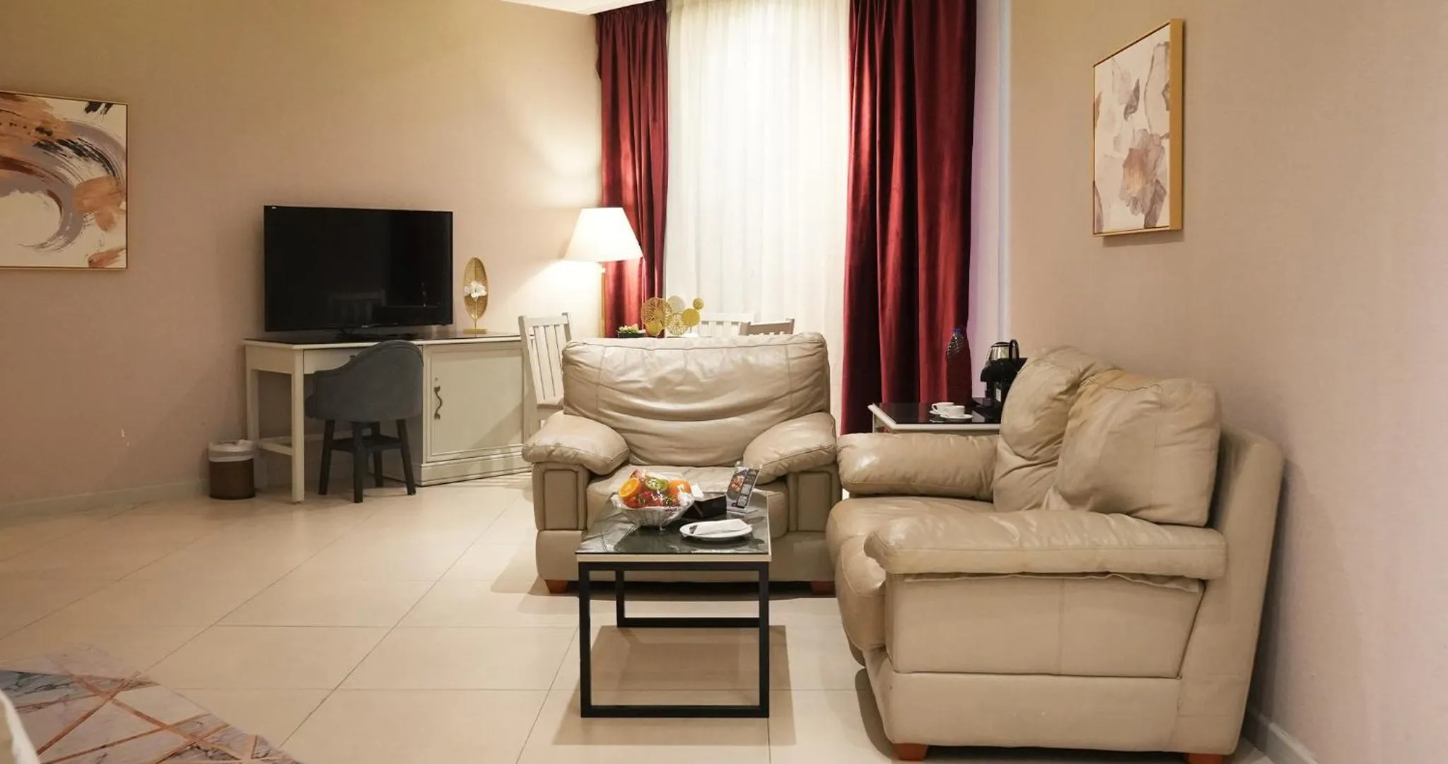 TV and multimedia in Amman West Luxury Hotel By Azar