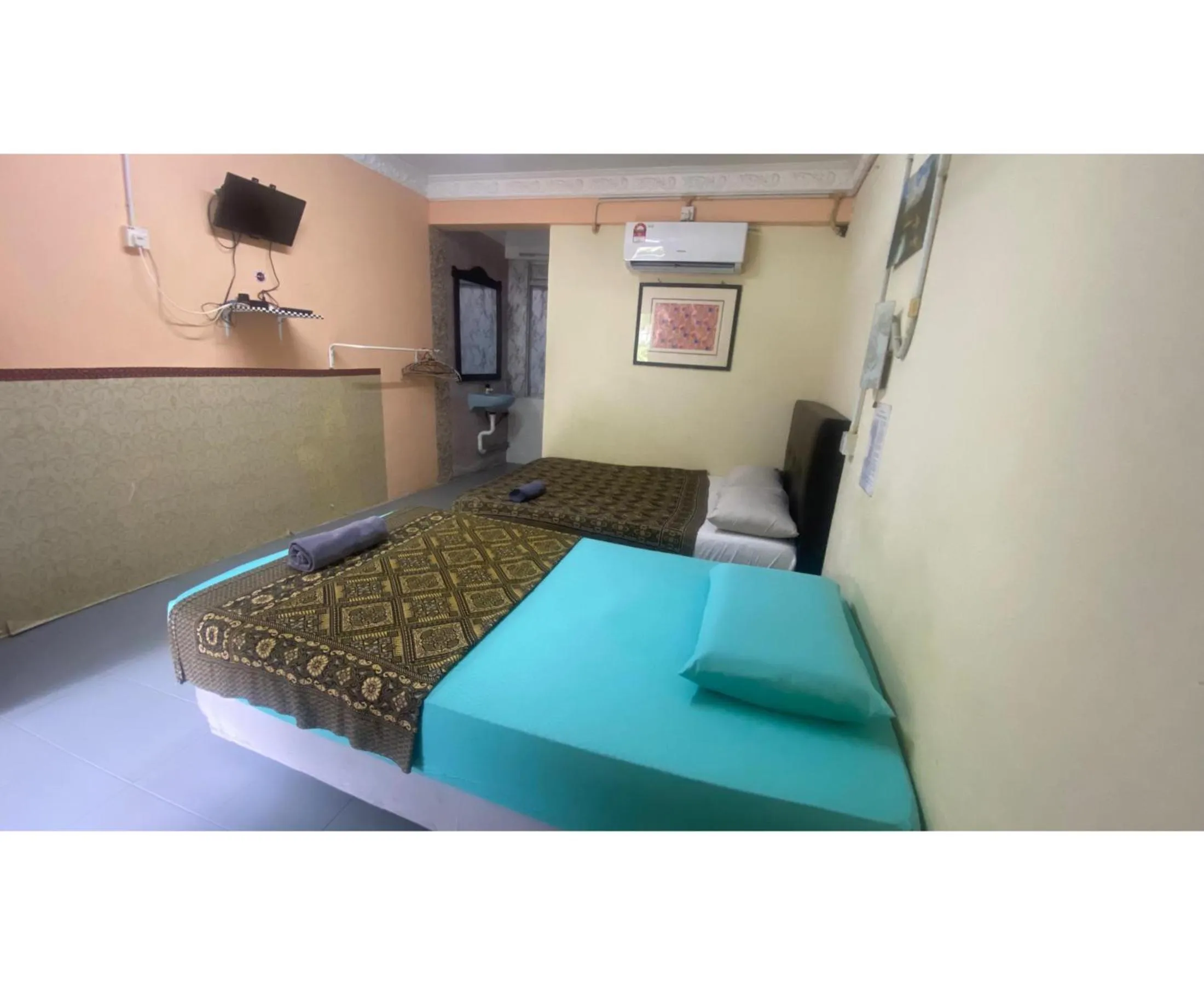 Bedroom, Bed in OYO 91245 Chenang Lodge Motel