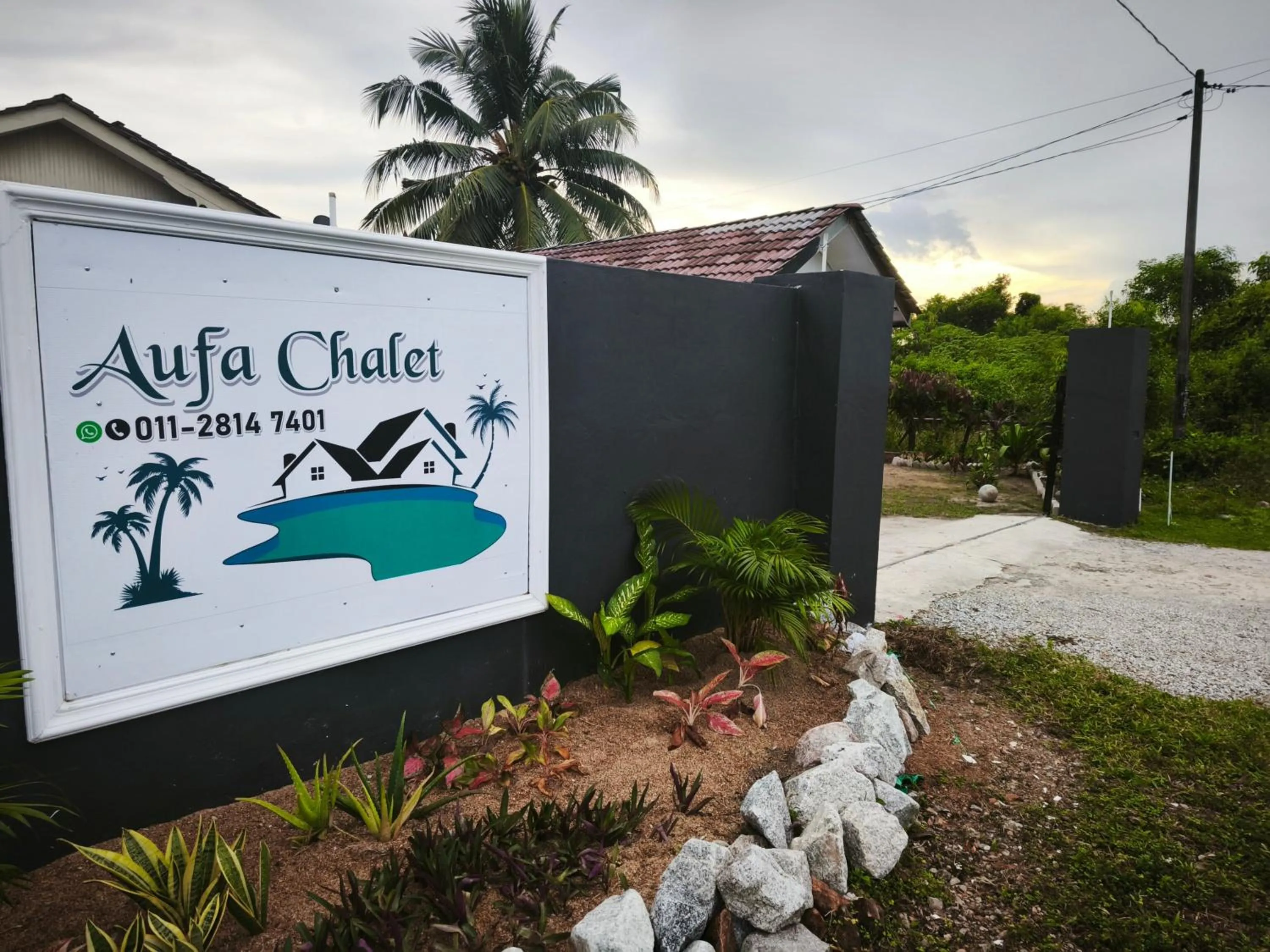 Facade/entrance in OYO 91244 Aufa Chalet