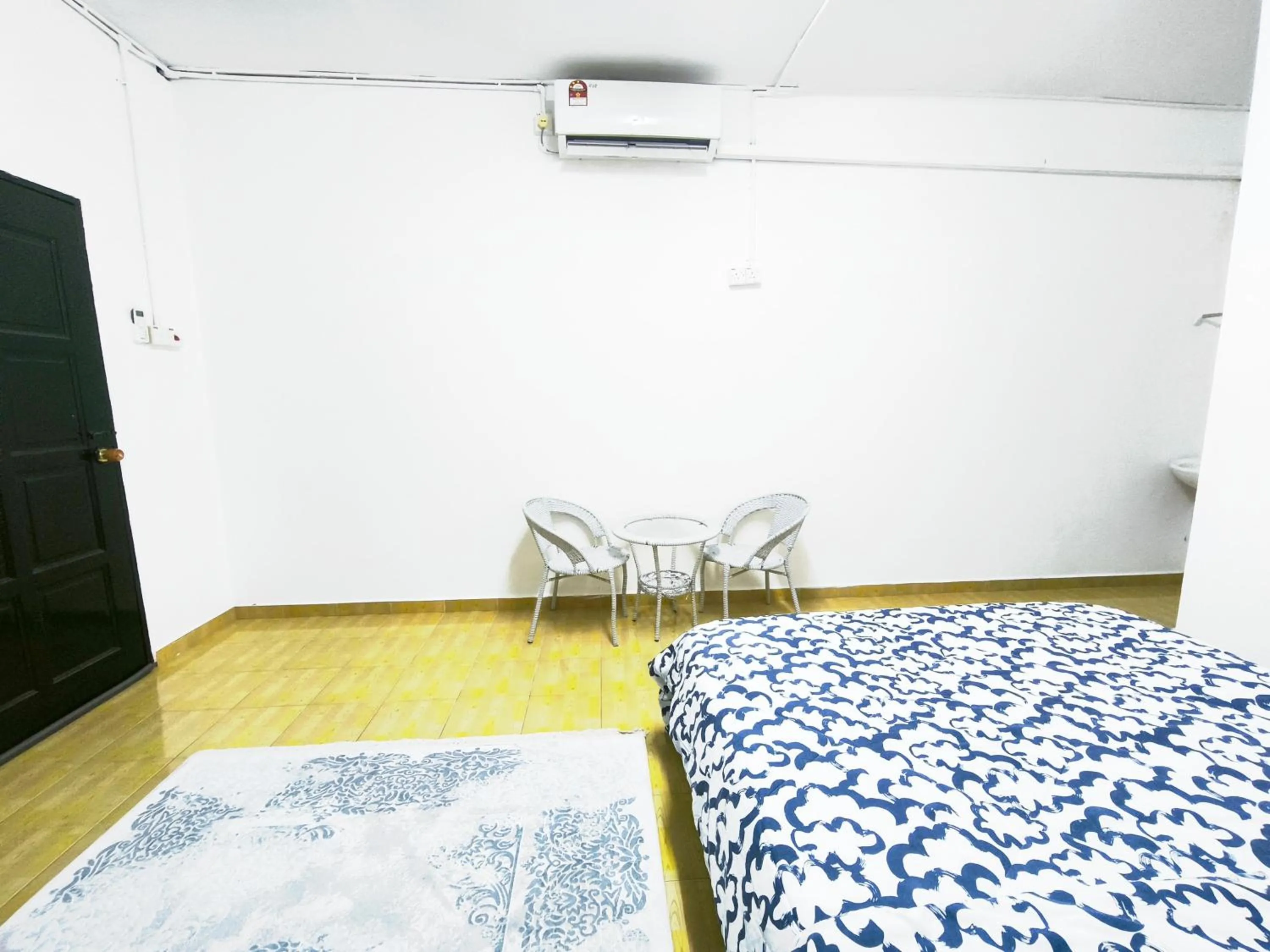 Bedroom, Bed in OYO 91244 Aufa Chalet