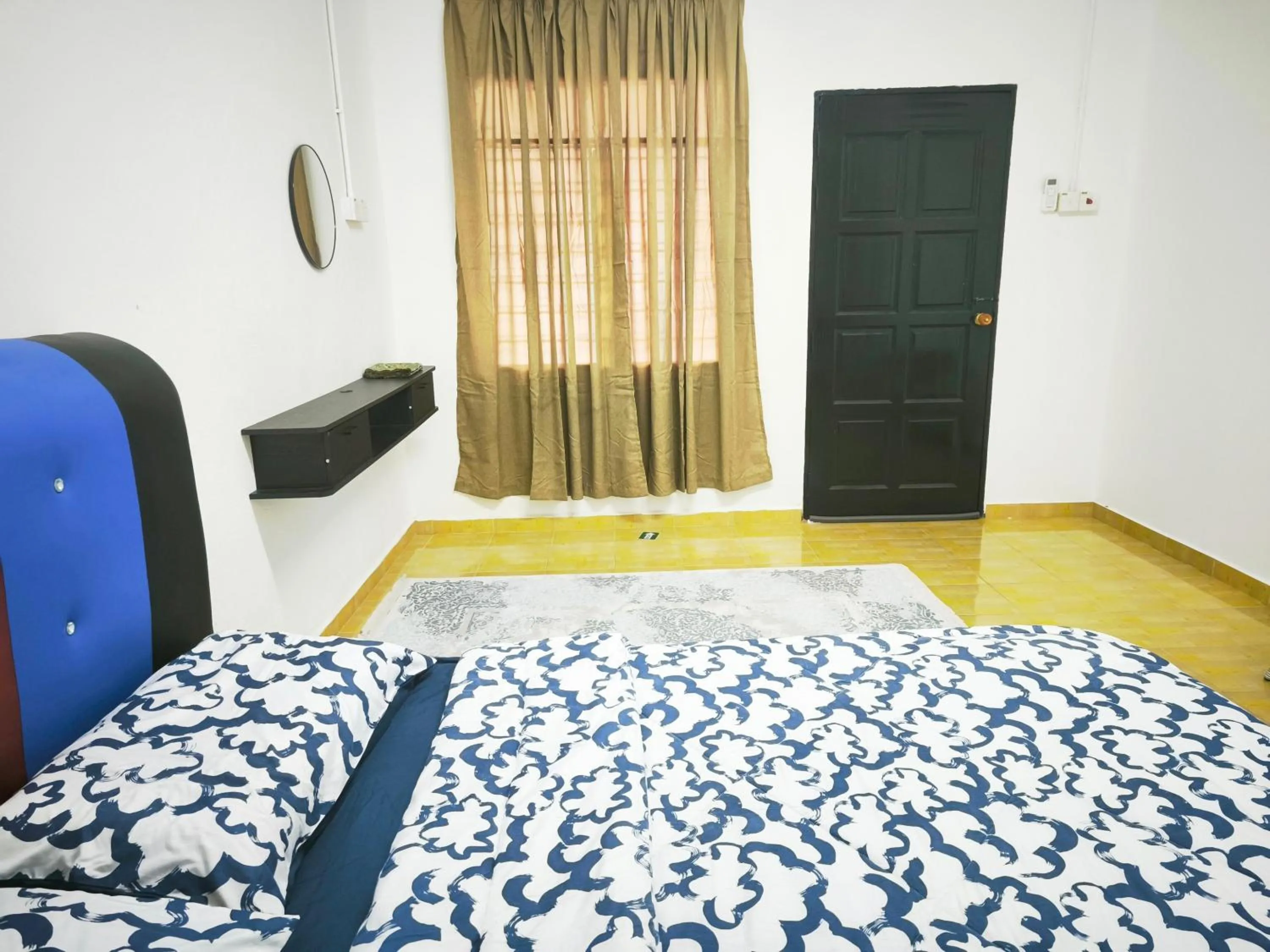 Bedroom, Bed in OYO 91244 Aufa Chalet