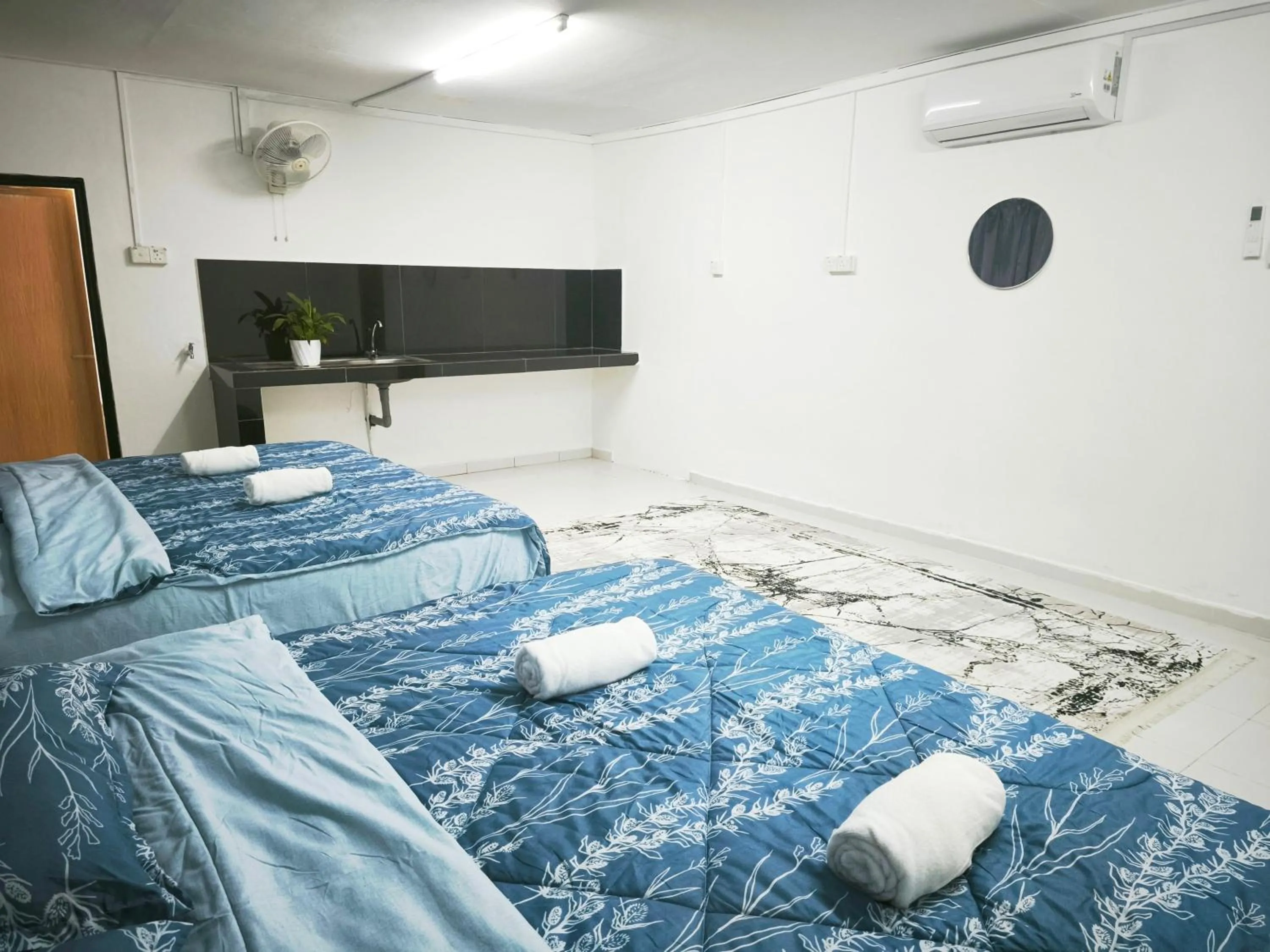 Bedroom, Bed in OYO 91244 Aufa Chalet
