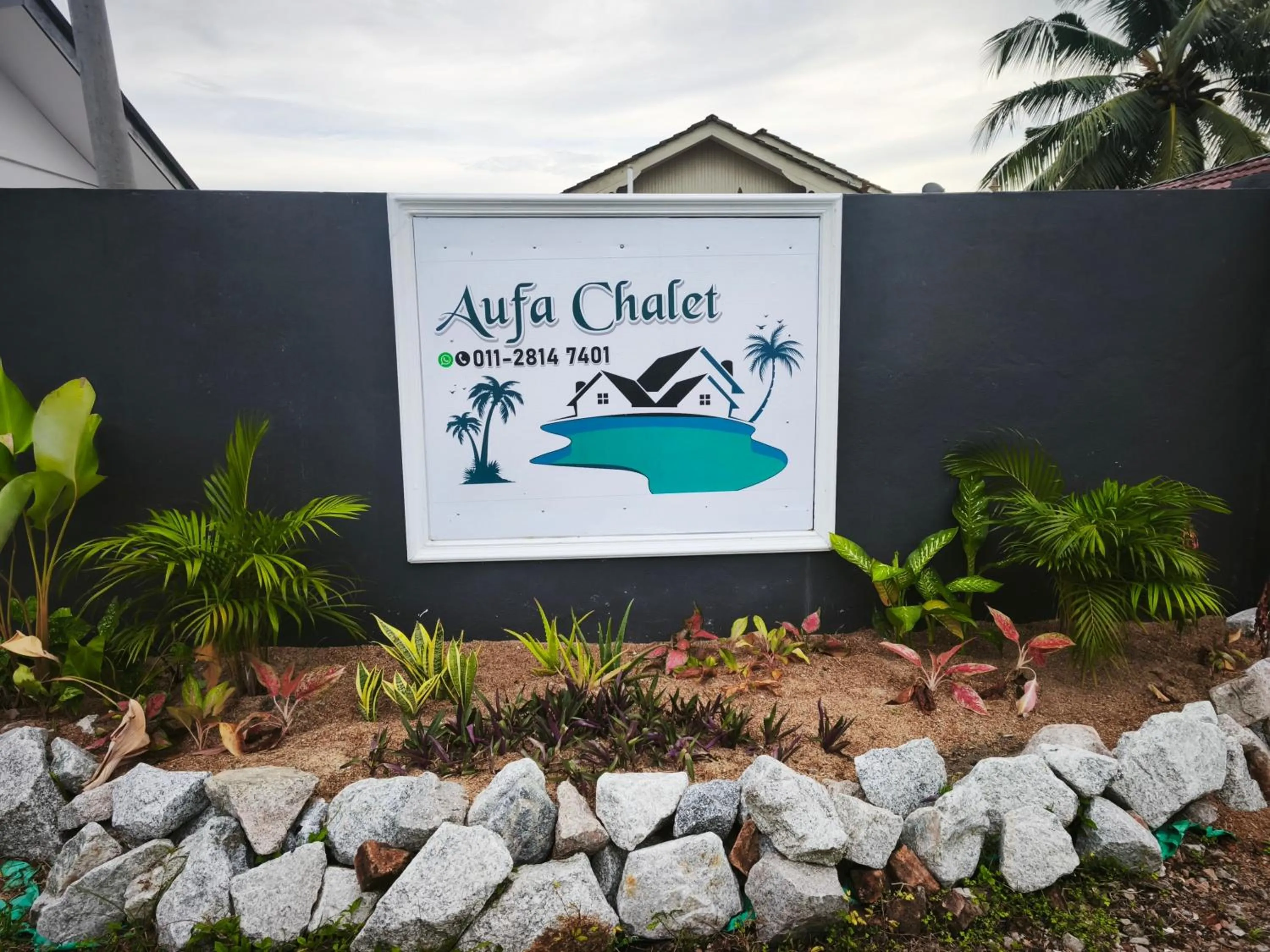 Facade/entrance in OYO 91244 Aufa Chalet