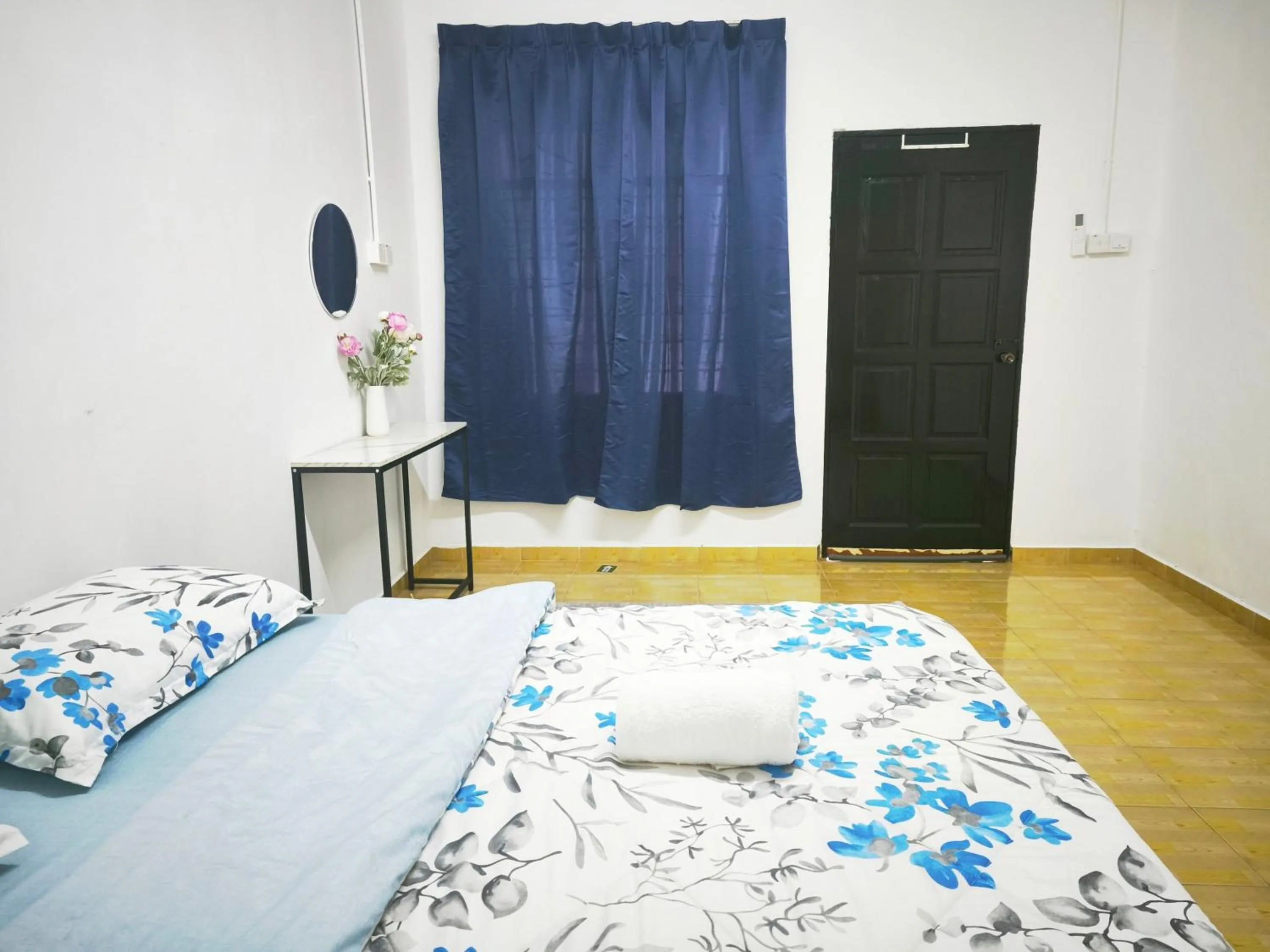 Bedroom, Bed in OYO 91244 Aufa Chalet