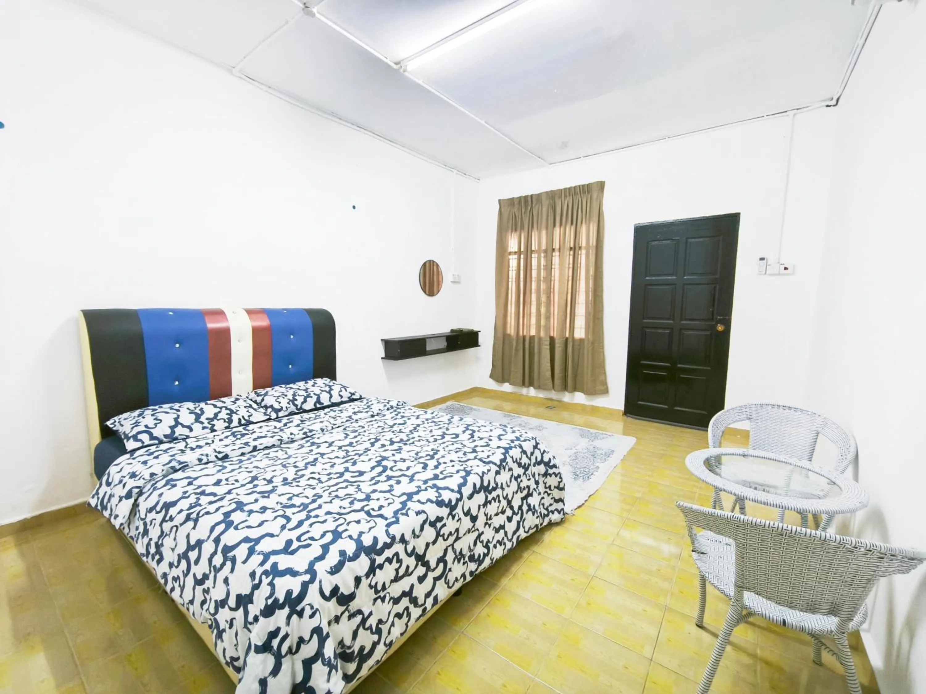 Bedroom, Bed in OYO 91244 Aufa Chalet