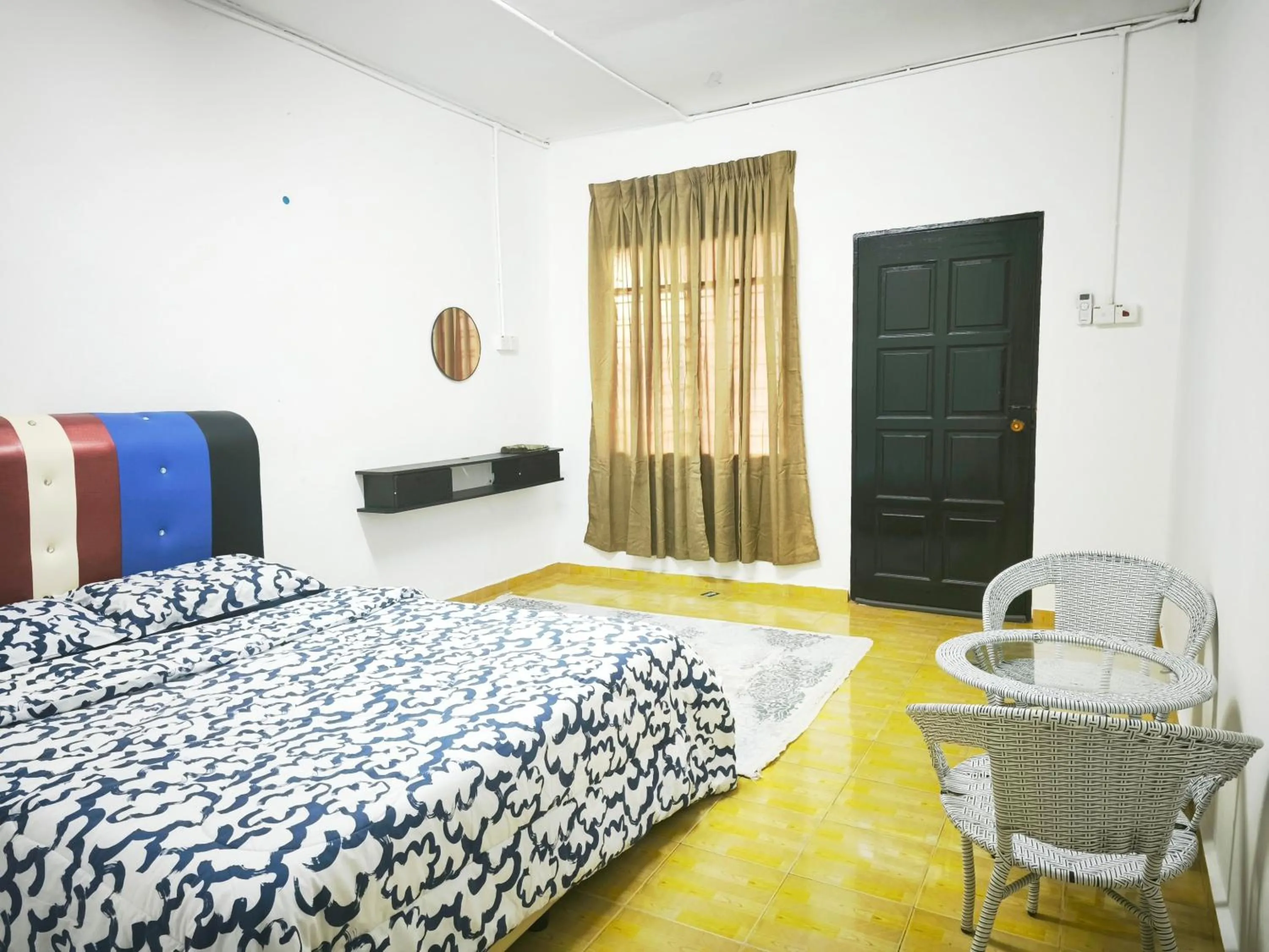 Bedroom, Bed in OYO 91244 Aufa Chalet