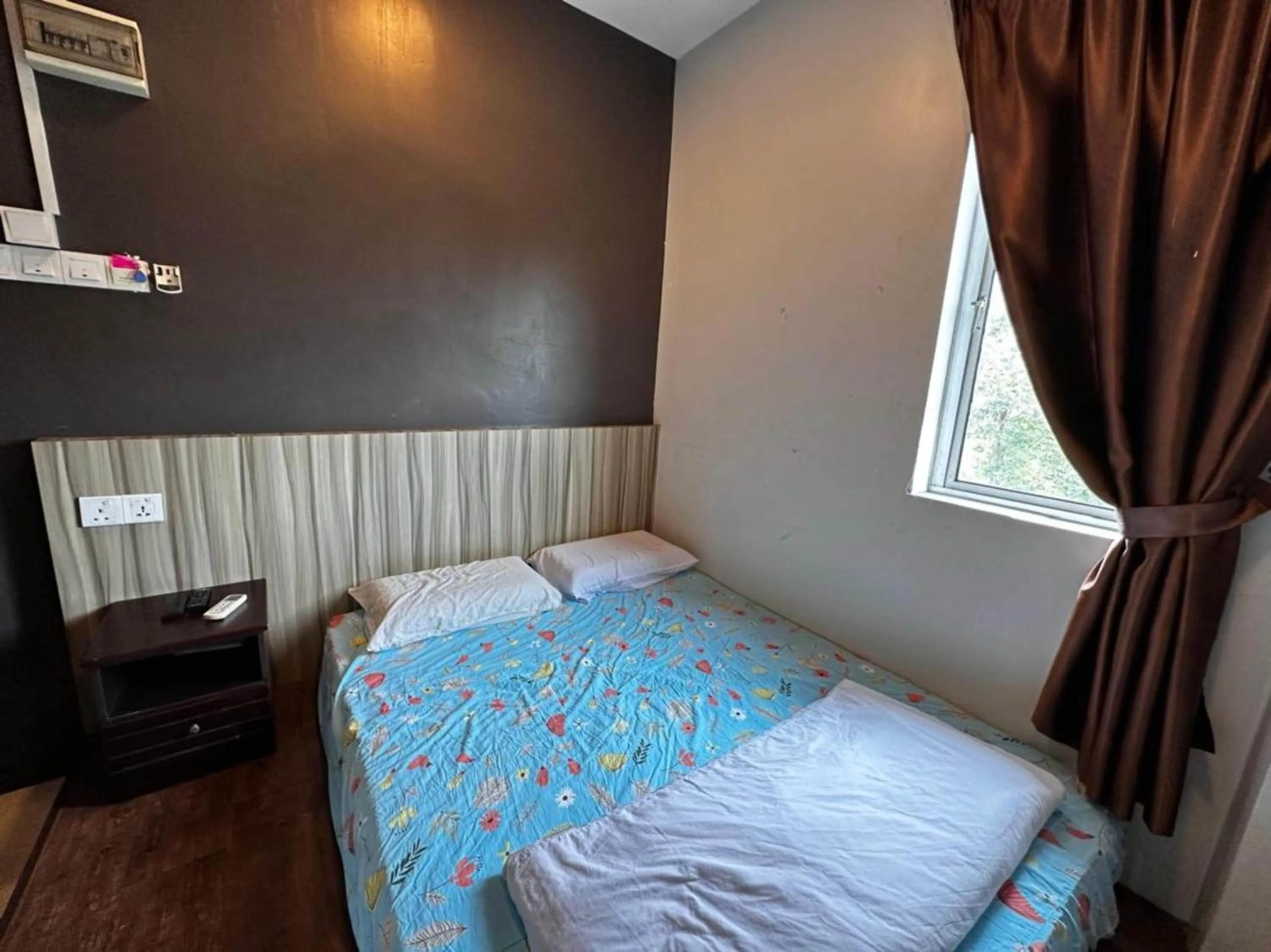 Bedroom, Bed in OYO 91242 Muar Golden Horse Hotel