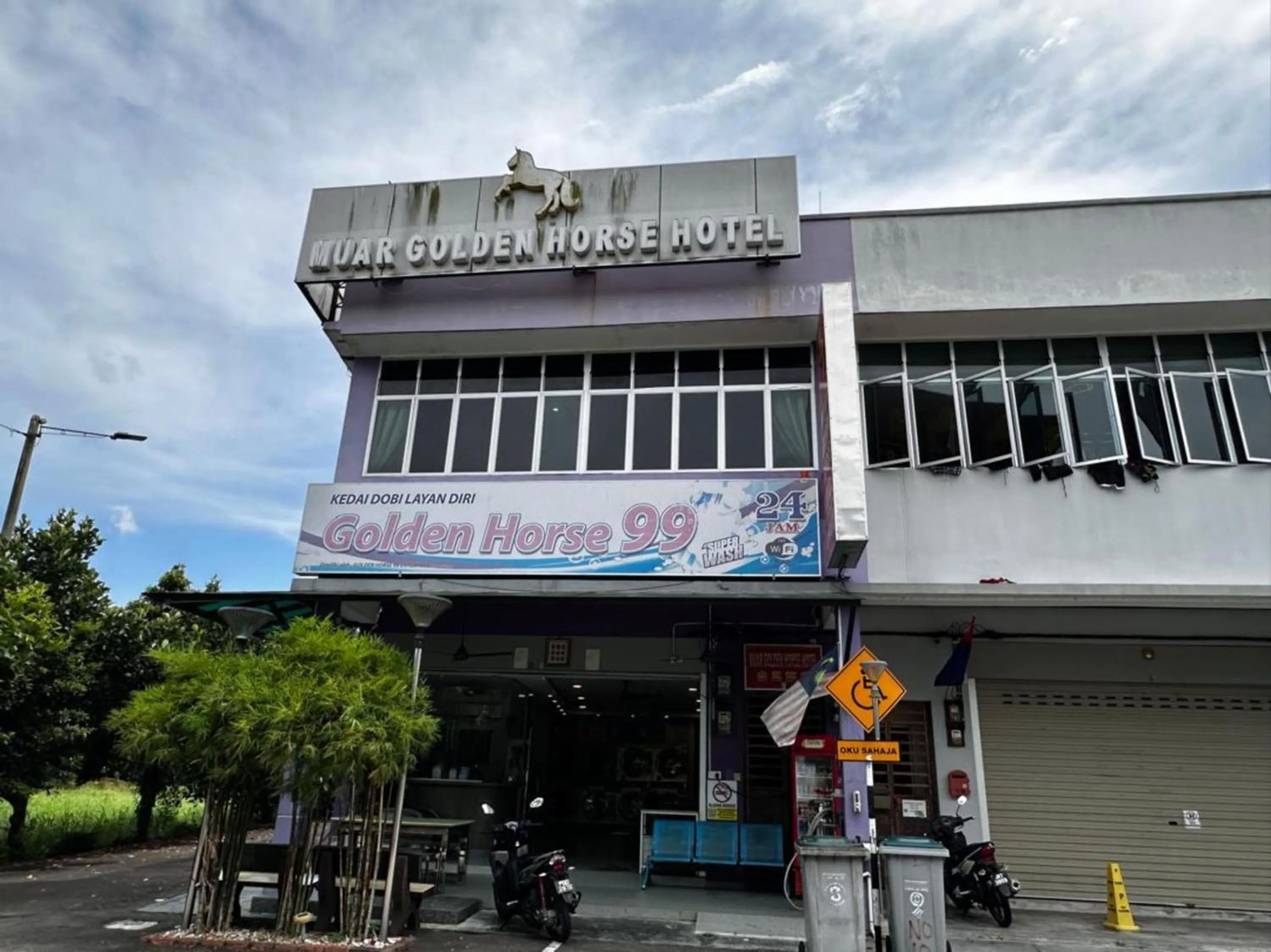 OYO 91242 Muar Golden Horse Hotel