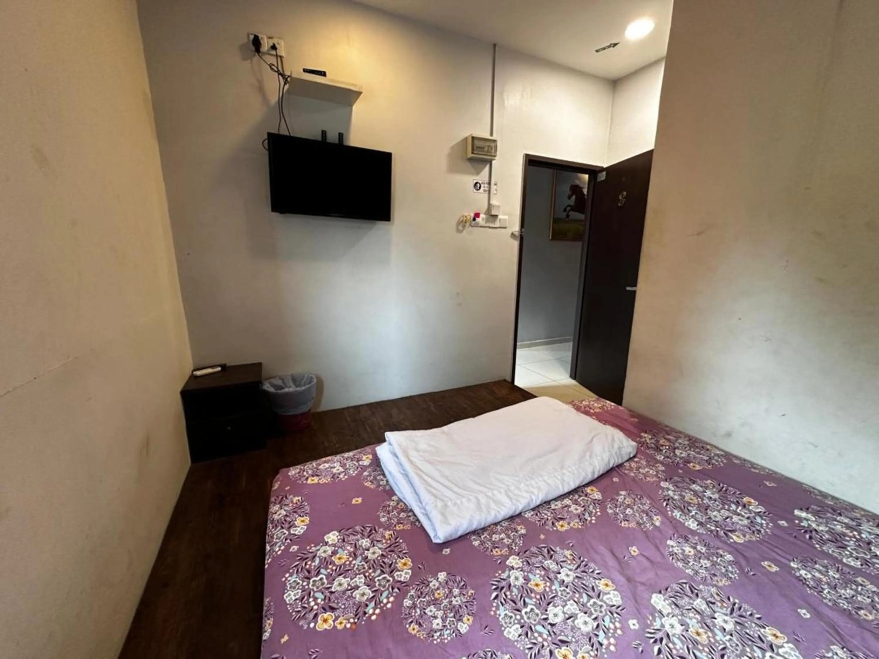 Bedroom, Bed in OYO 91242 Muar Golden Horse Hotel