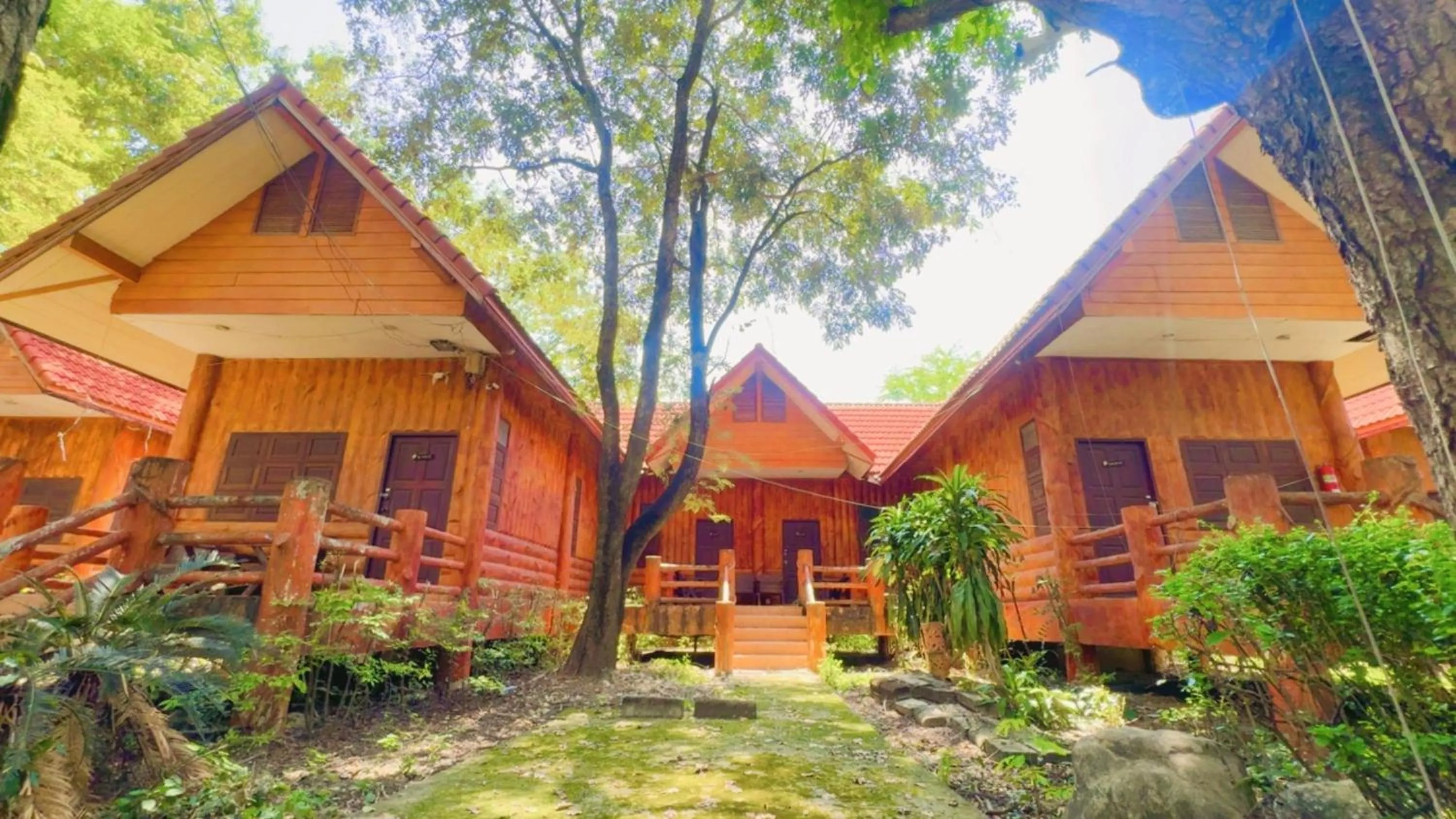 OYO 75597 The Tewsone Resort
