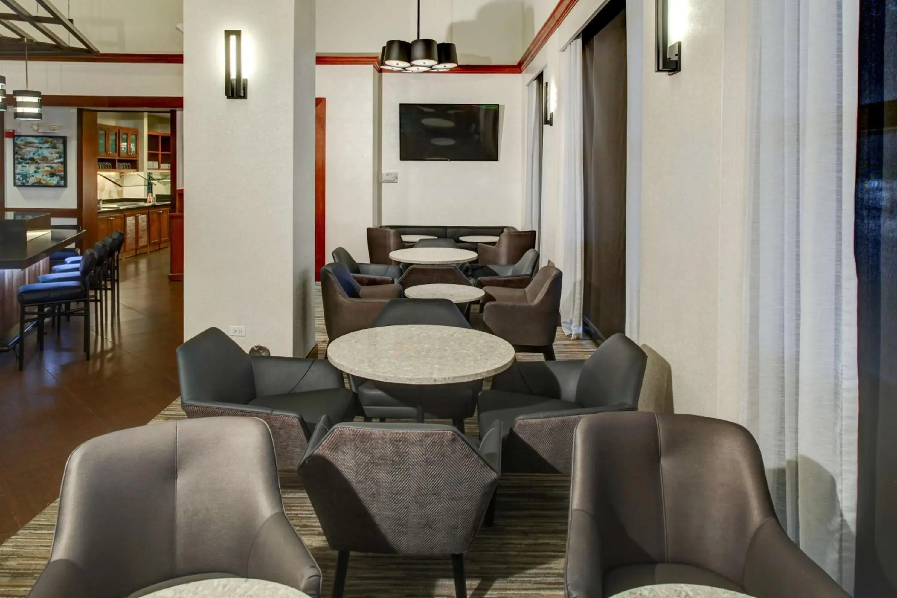 Lounge or bar in Hyatt Place Memphis Primacy Parkway Lounge or bar in Hyatt Place Memphis Primacy Parkway