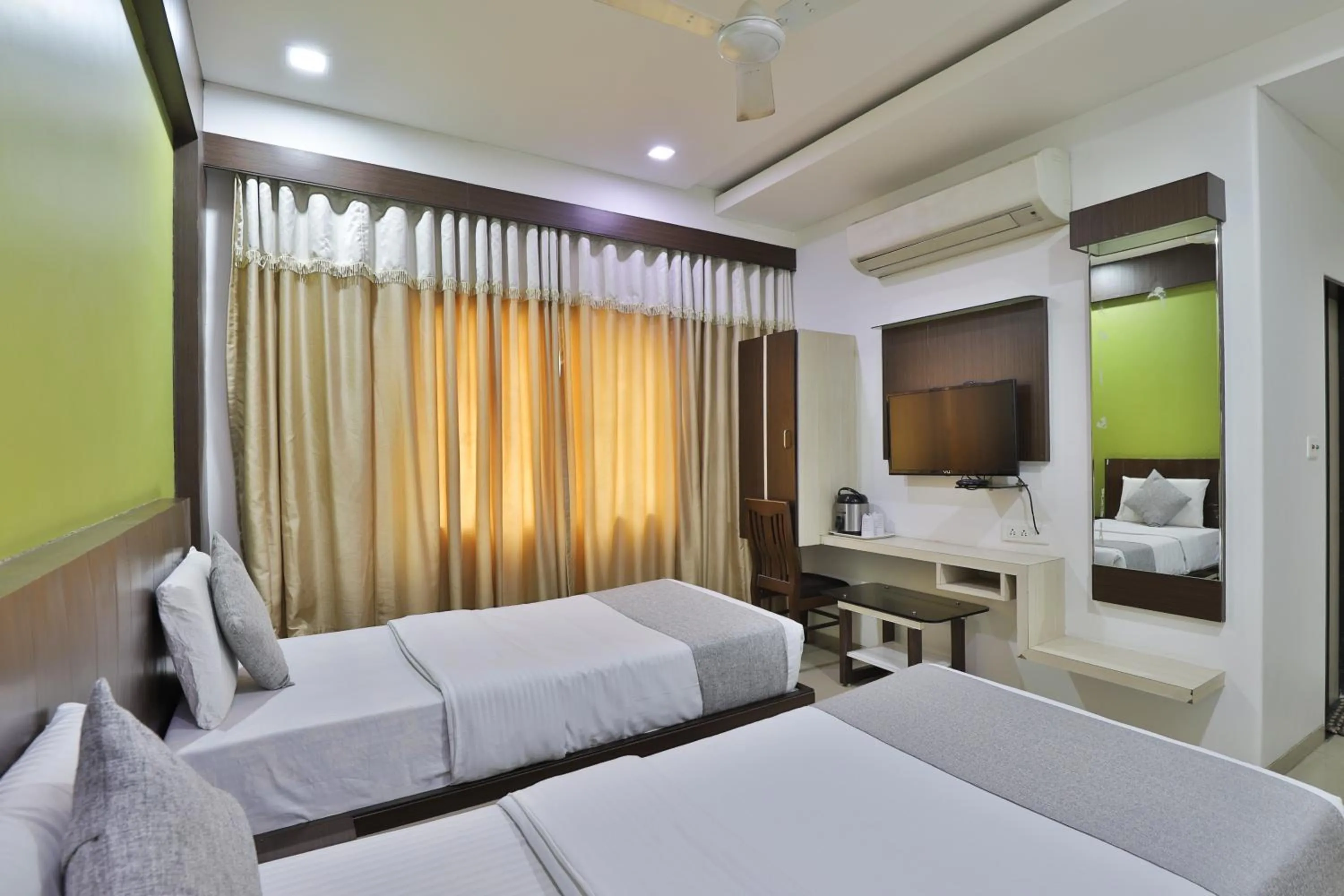 Bed in Hotel Planet