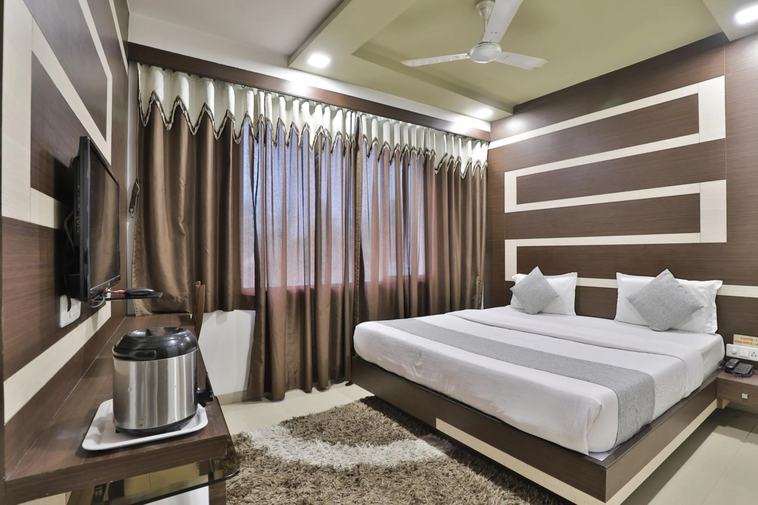 Bed in Hotel Planet