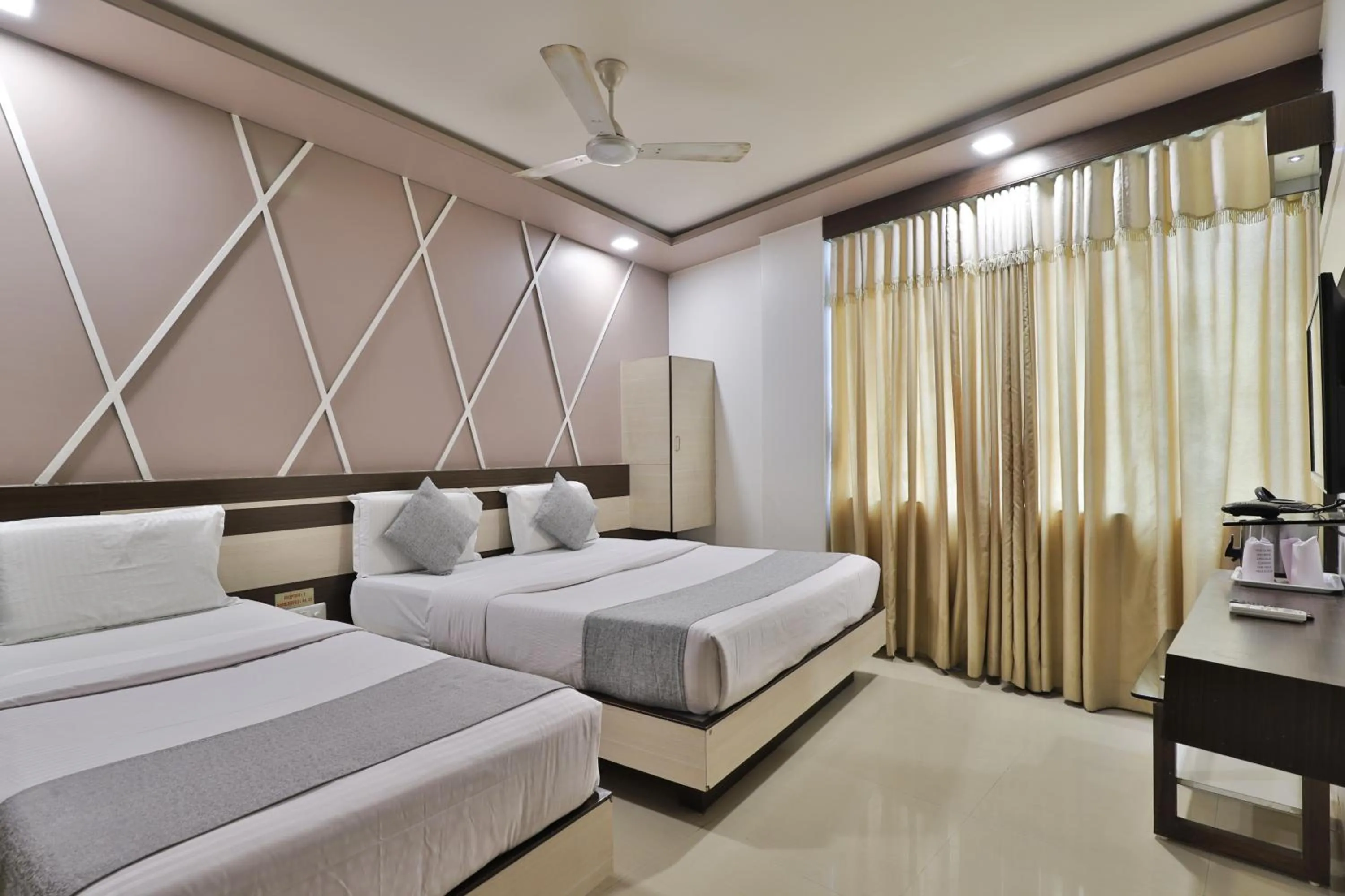 Bed in Hotel Planet