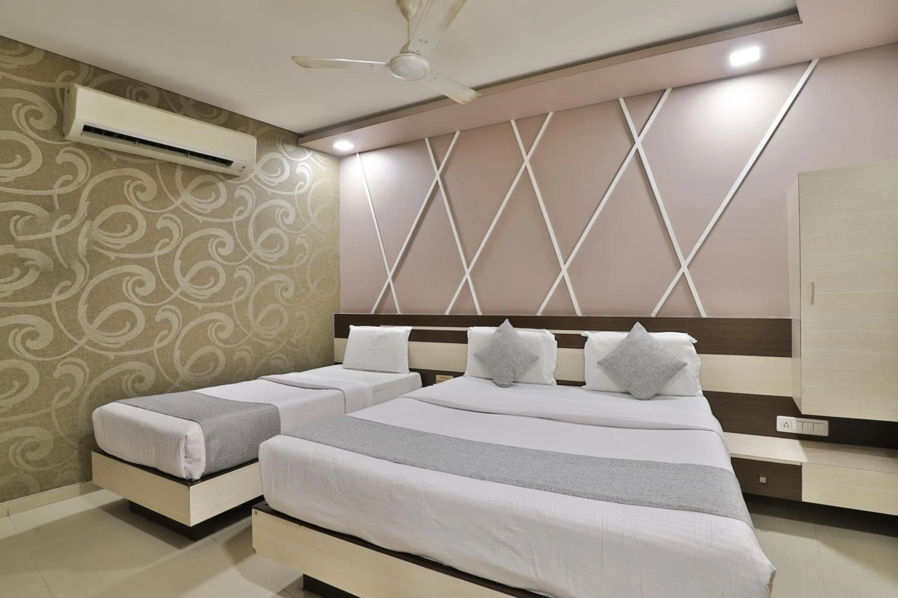 Bed in Hotel Planet