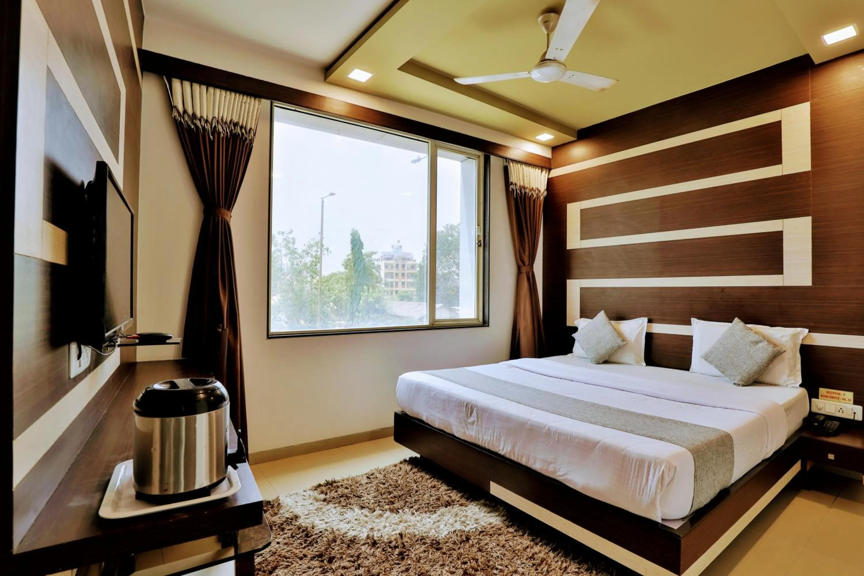Bed in Hotel Planet