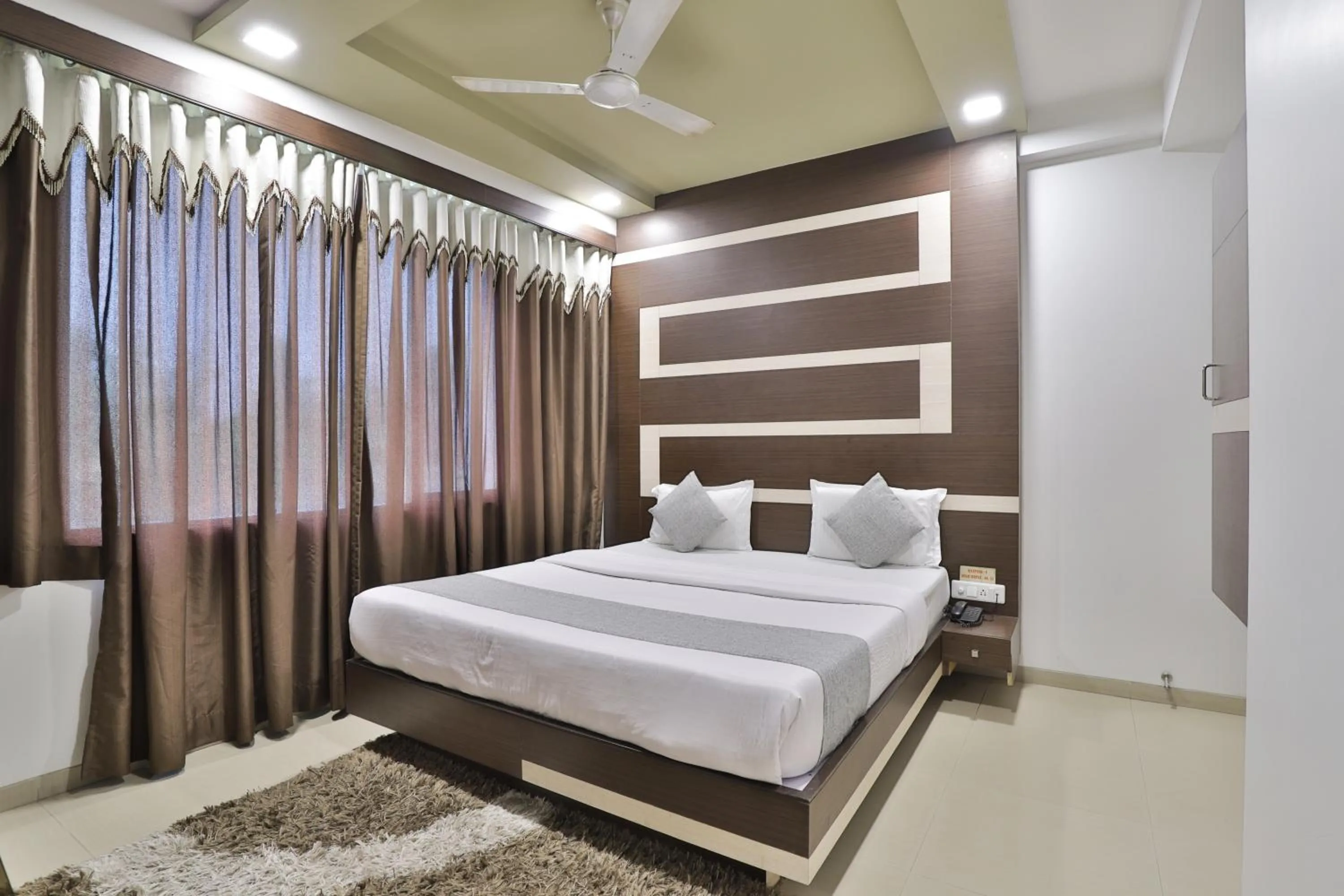 Bed in Hotel Planet