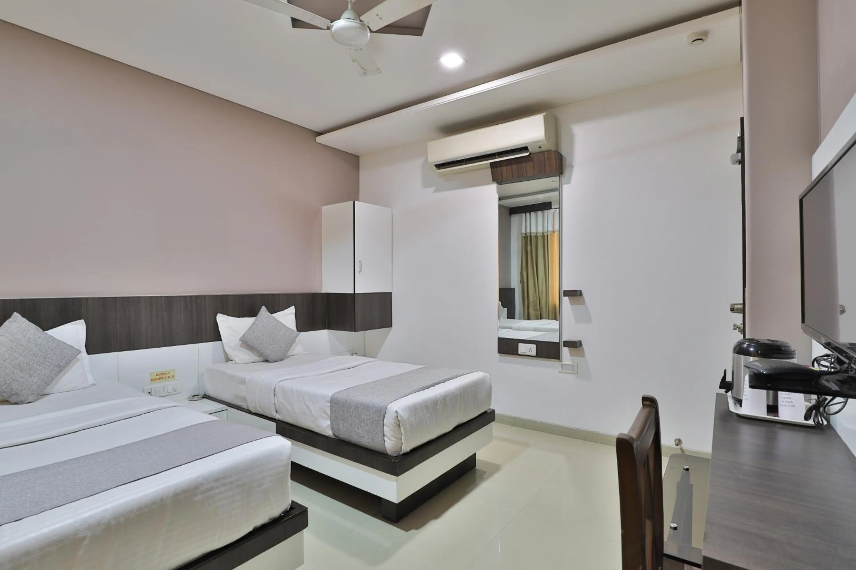 Bed in Hotel Planet