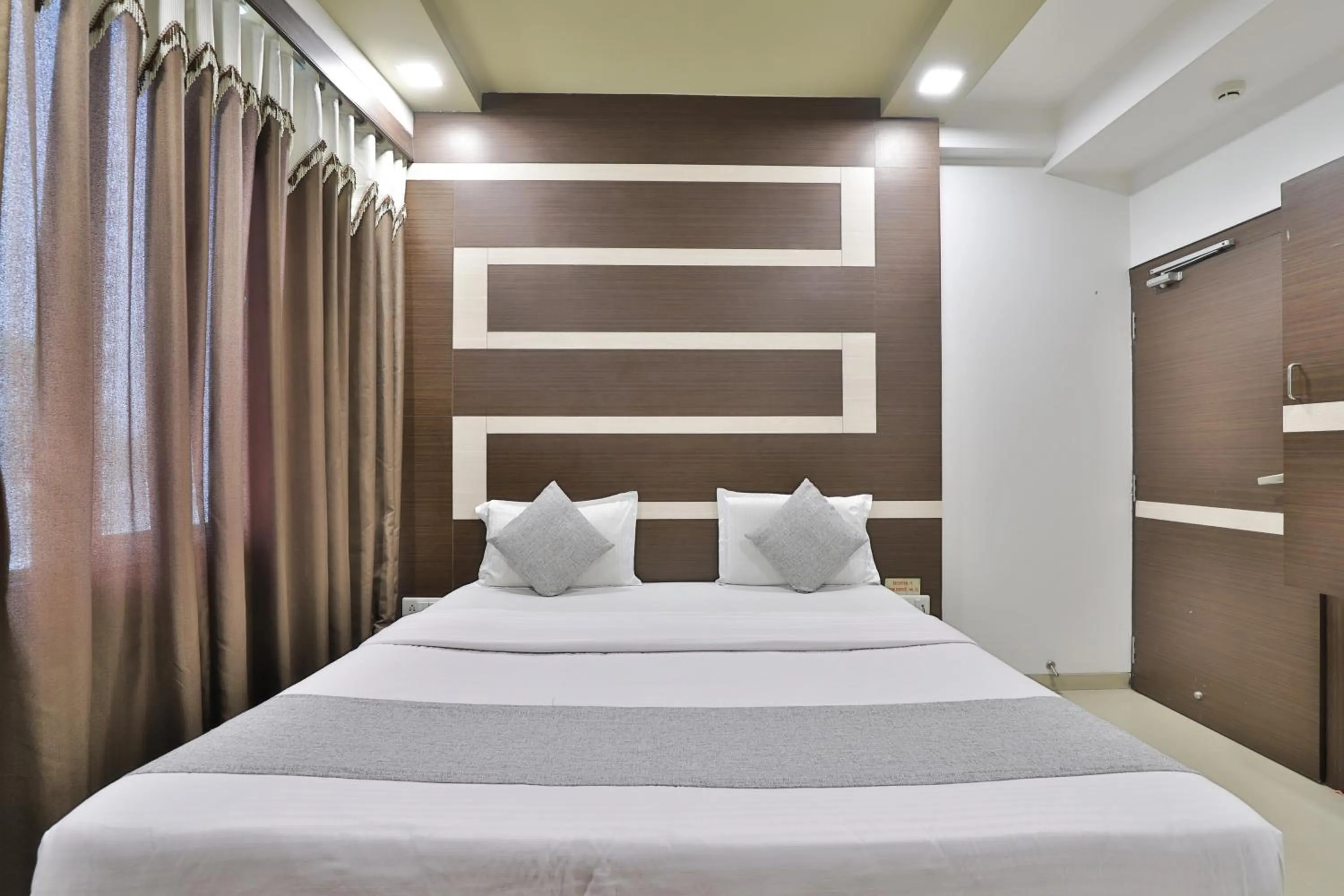 Bed in Hotel Planet