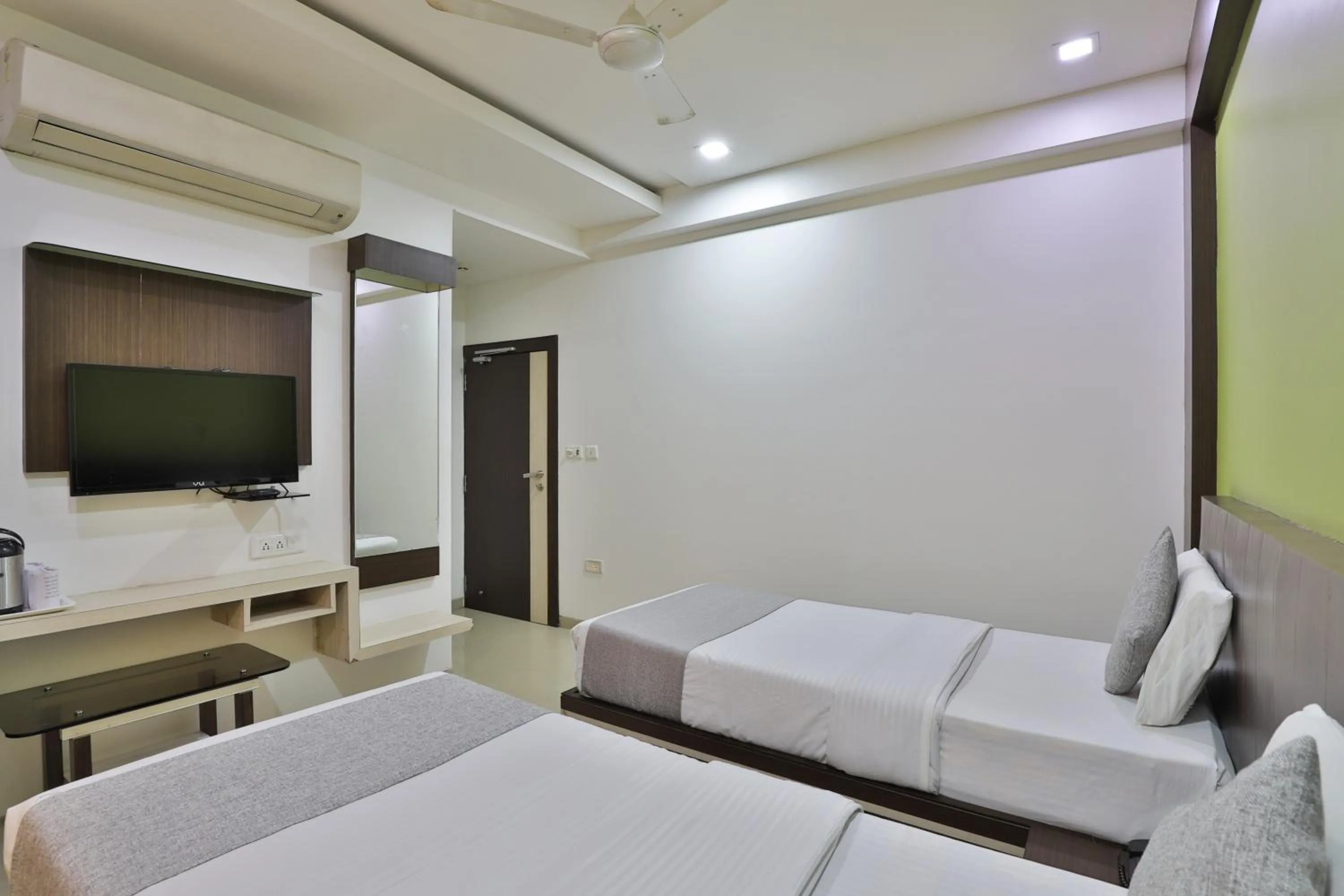 Bed in Hotel Planet